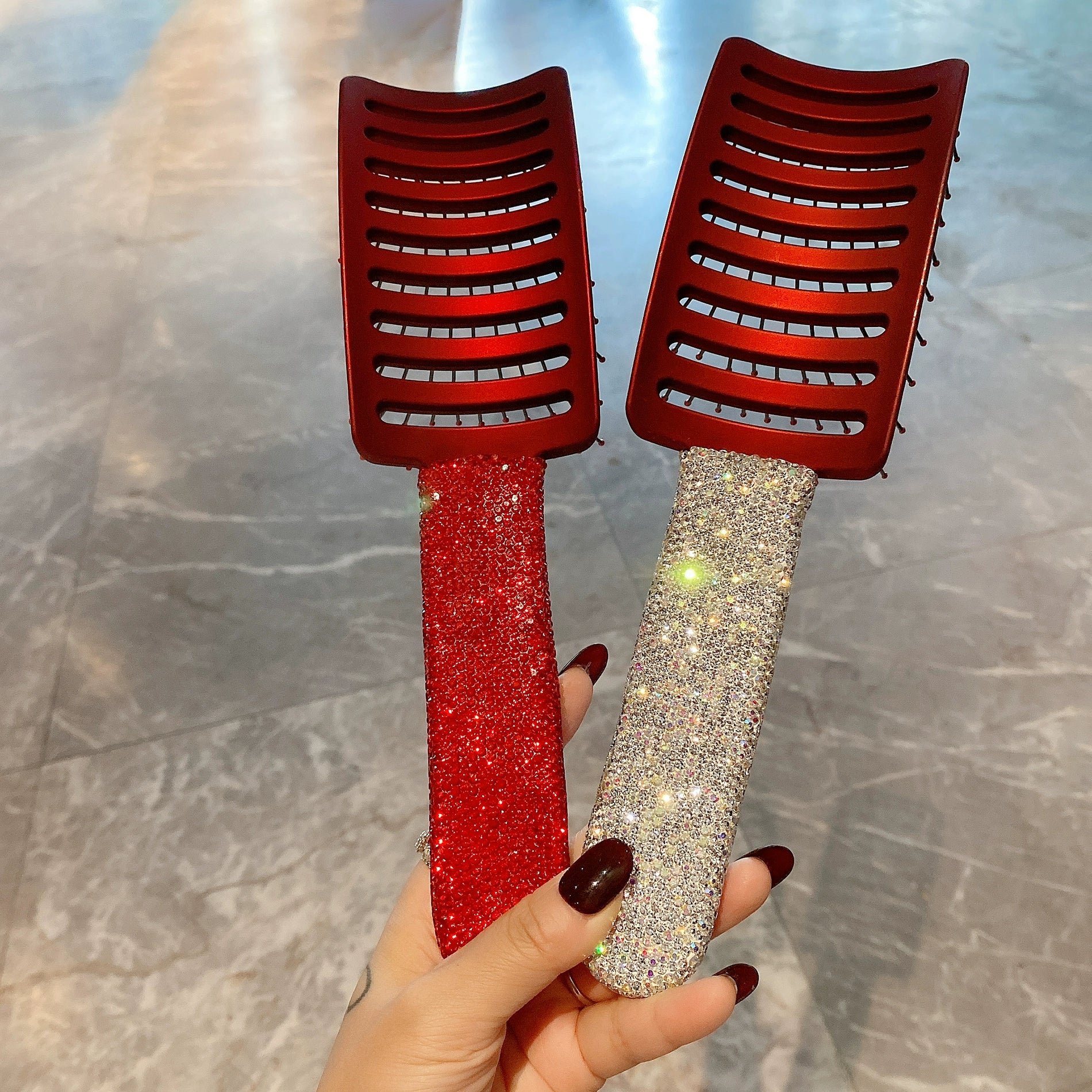 Diamond-Encrusted Curved Hair Comb – Big Root Lifting Massage Comb, Portable for Home & Travel