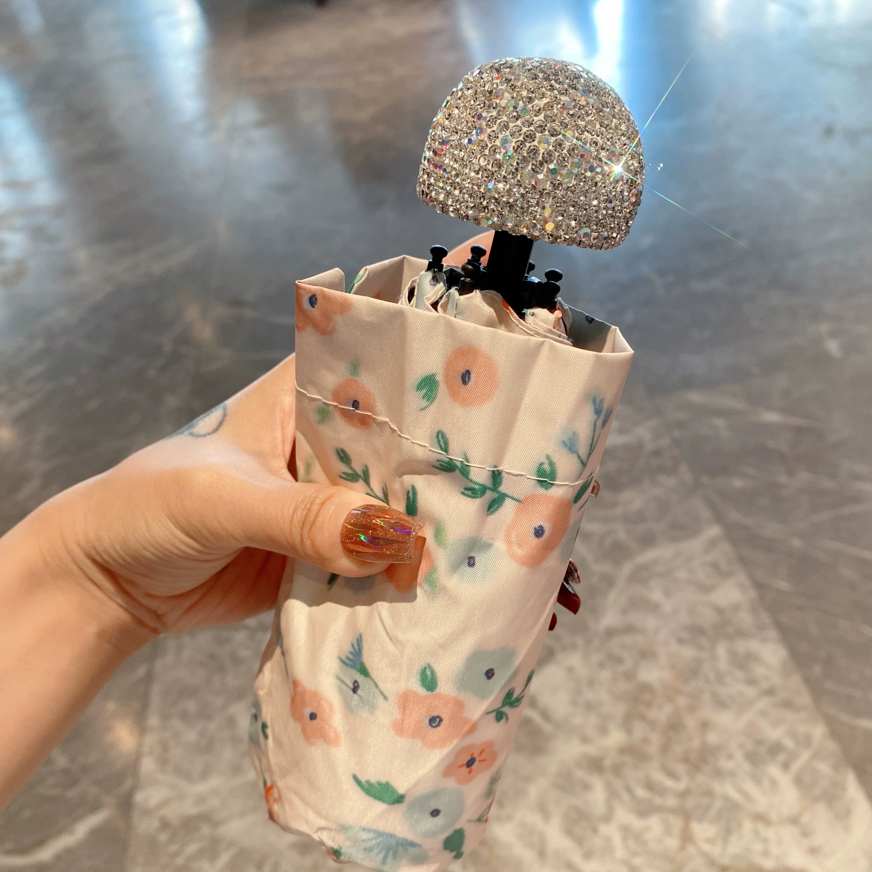 Small Diamond-Inlaid Floral Parasol – Anti-UV Folding Umbrella, Portable for Sun & Rain