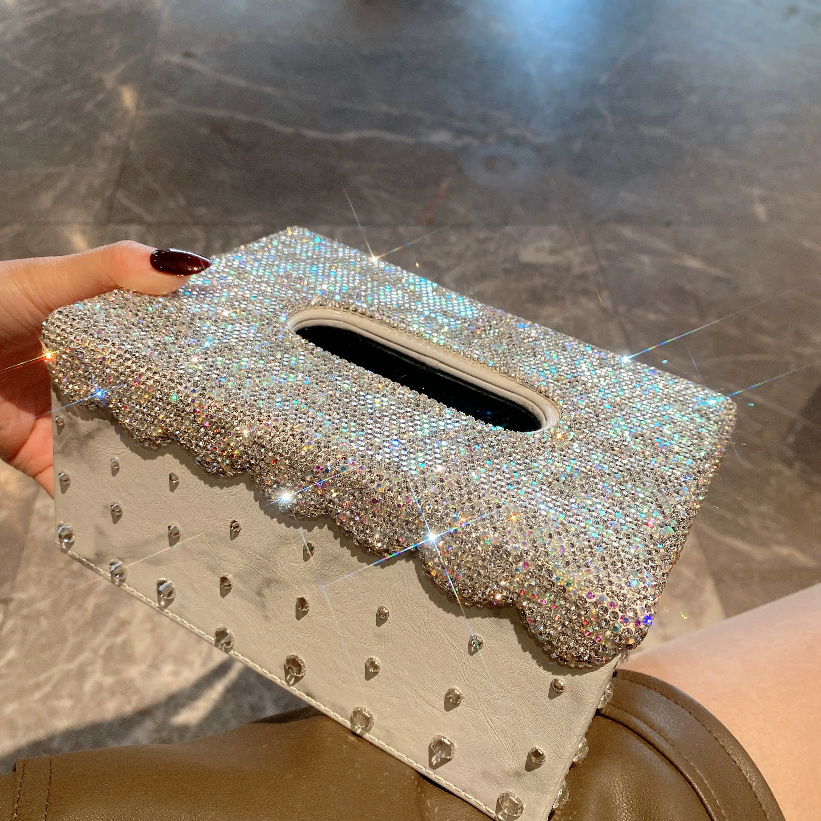 Premium Diamond Tissue Box – Stylish Living Room & Dining Table Paper Holder