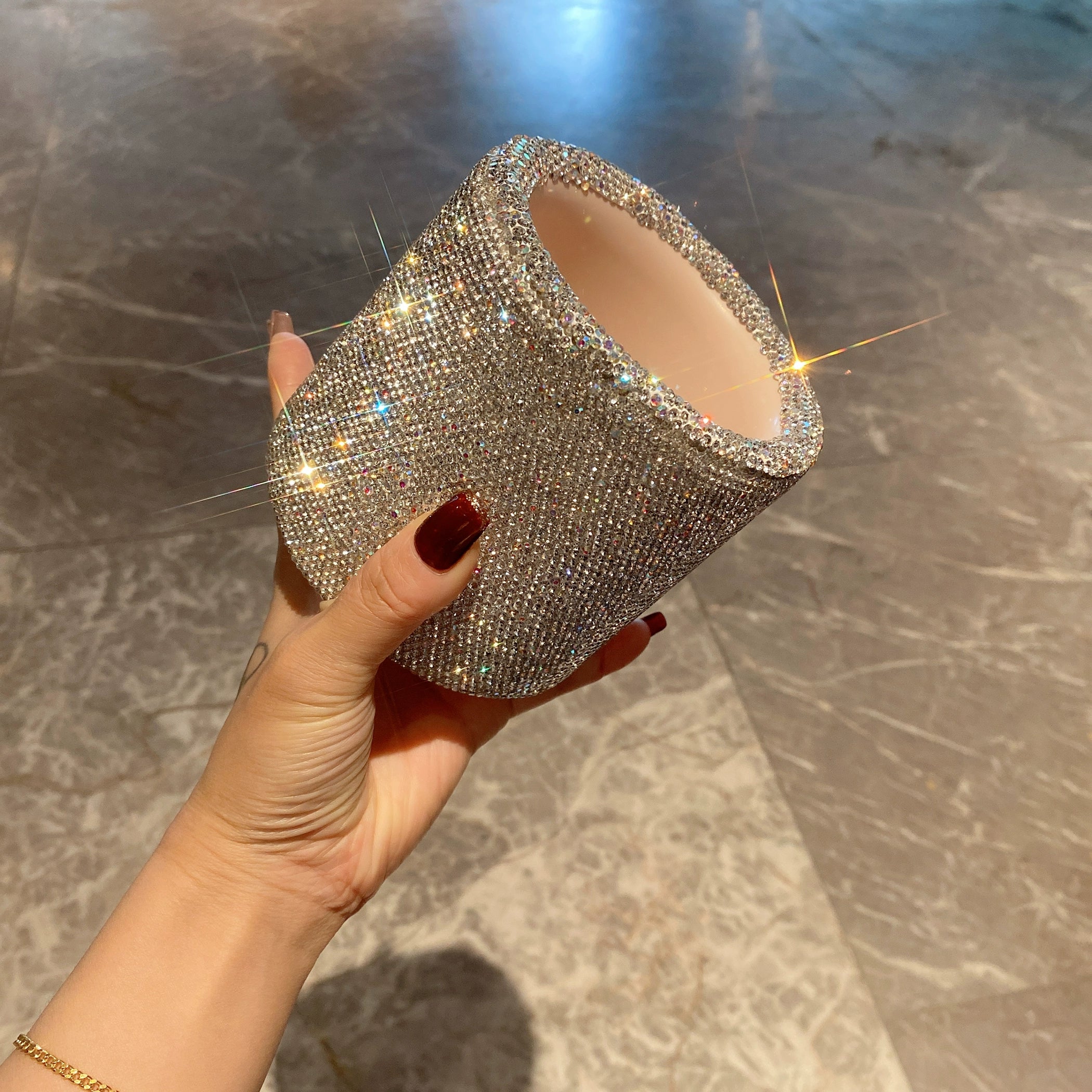 Diamond-Encrusted Desktop Organizer – Makeup Brush & Pen Holder for Dressing Table, Office & Home