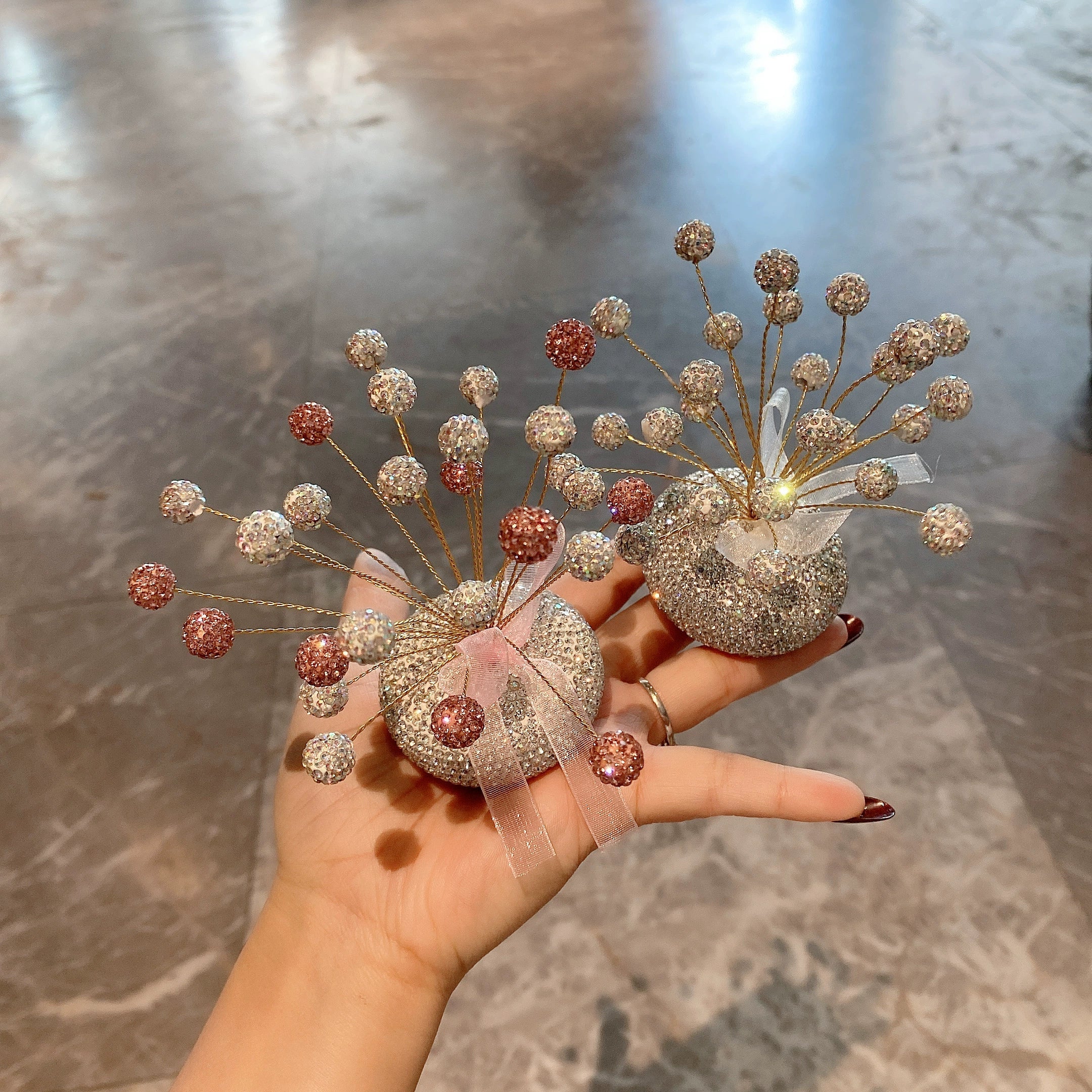 Diamond Gypsophila Car Decor – Luxury Center Console Flower Accessory