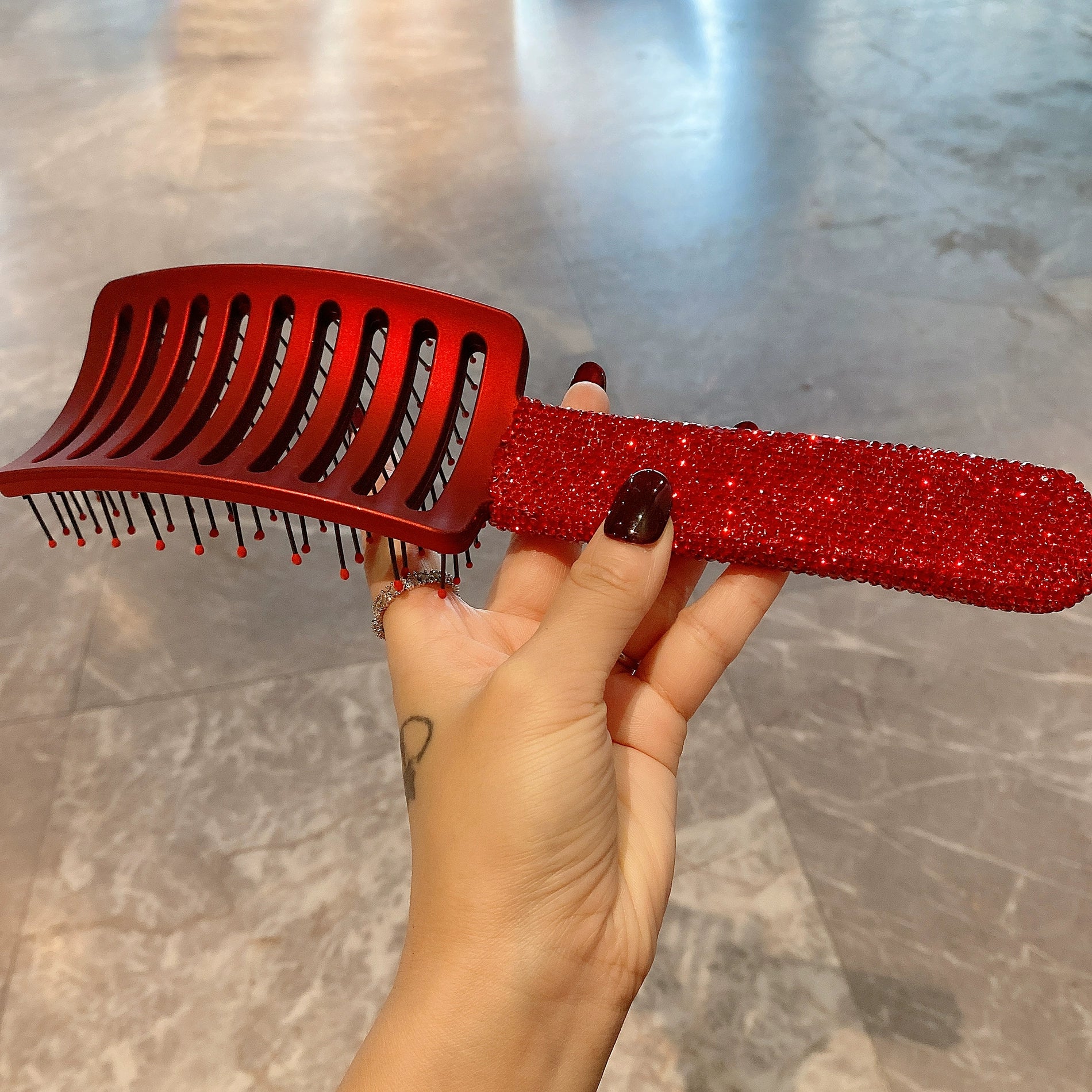 Diamond-Encrusted Curved Hair Comb – Big Root Lifting Massage Comb, Portable for Home & Travel