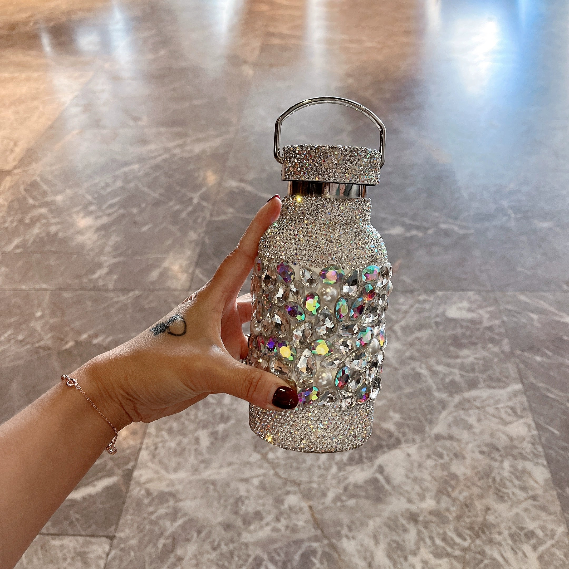 Luxury Diamond-Encrusted Insulated Water Cup – Large Capacity Car-Mount Tumbler