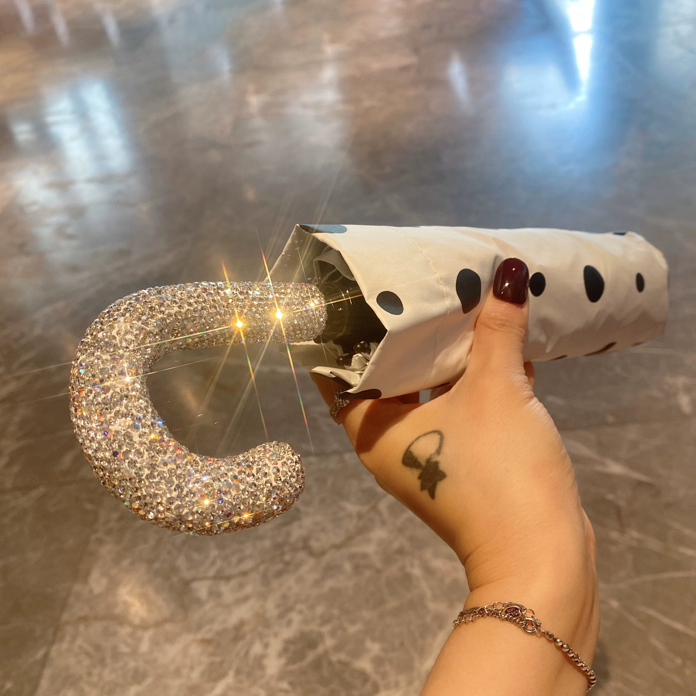 Diamond-Encrusted Folding Sun & Rain Umbrella – Portable Polka-Dot Sunscreen Umbrella for Travel