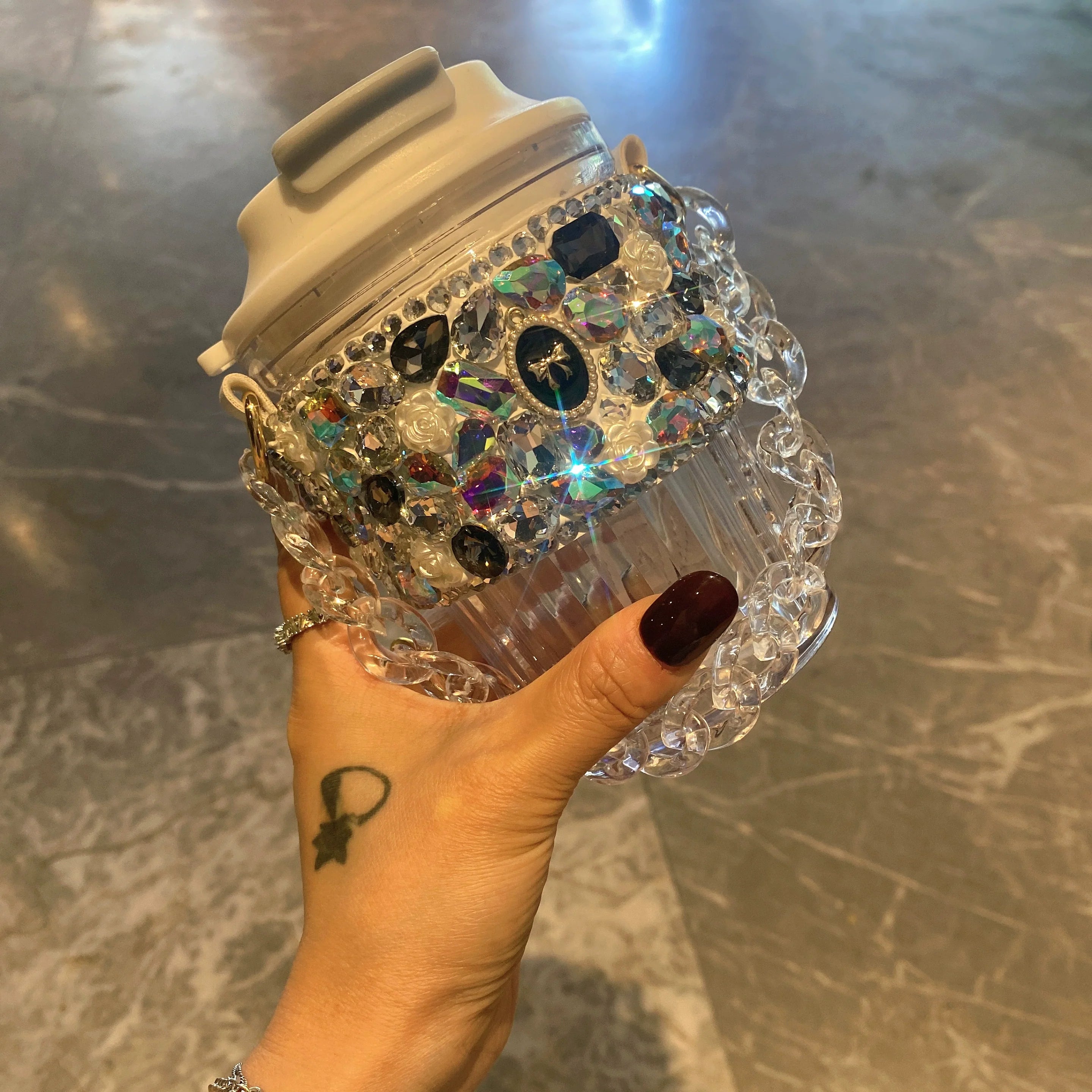 Diamond Flower Chain Coffee & Water Cup – Stylish Handheld Cup for Women