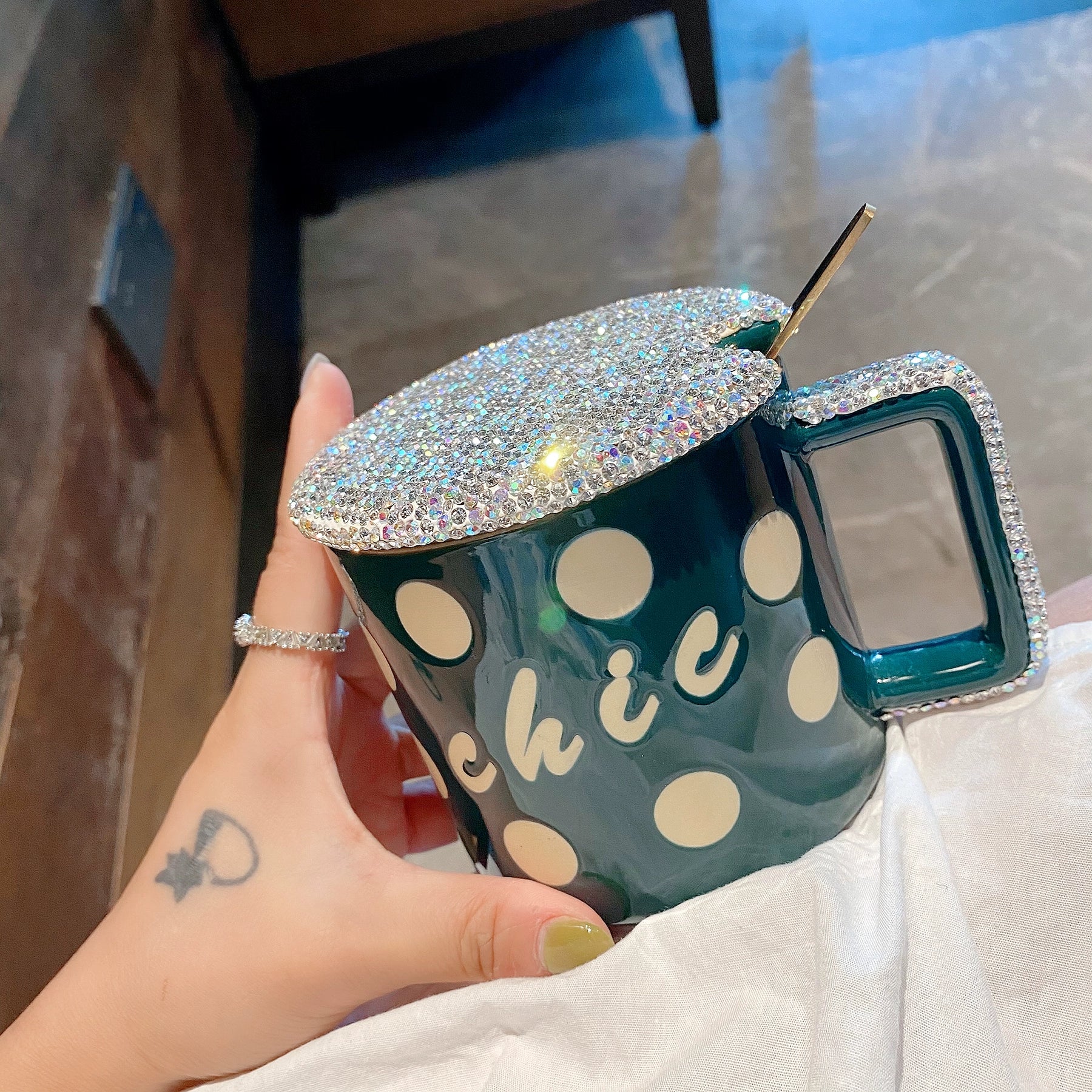 Household High-Looking Mug With Lid And Spoon Large Capacity Light Luxury Diamond-Encrusted Coffee Cup Office Internet Celebrity Style Tea Cup