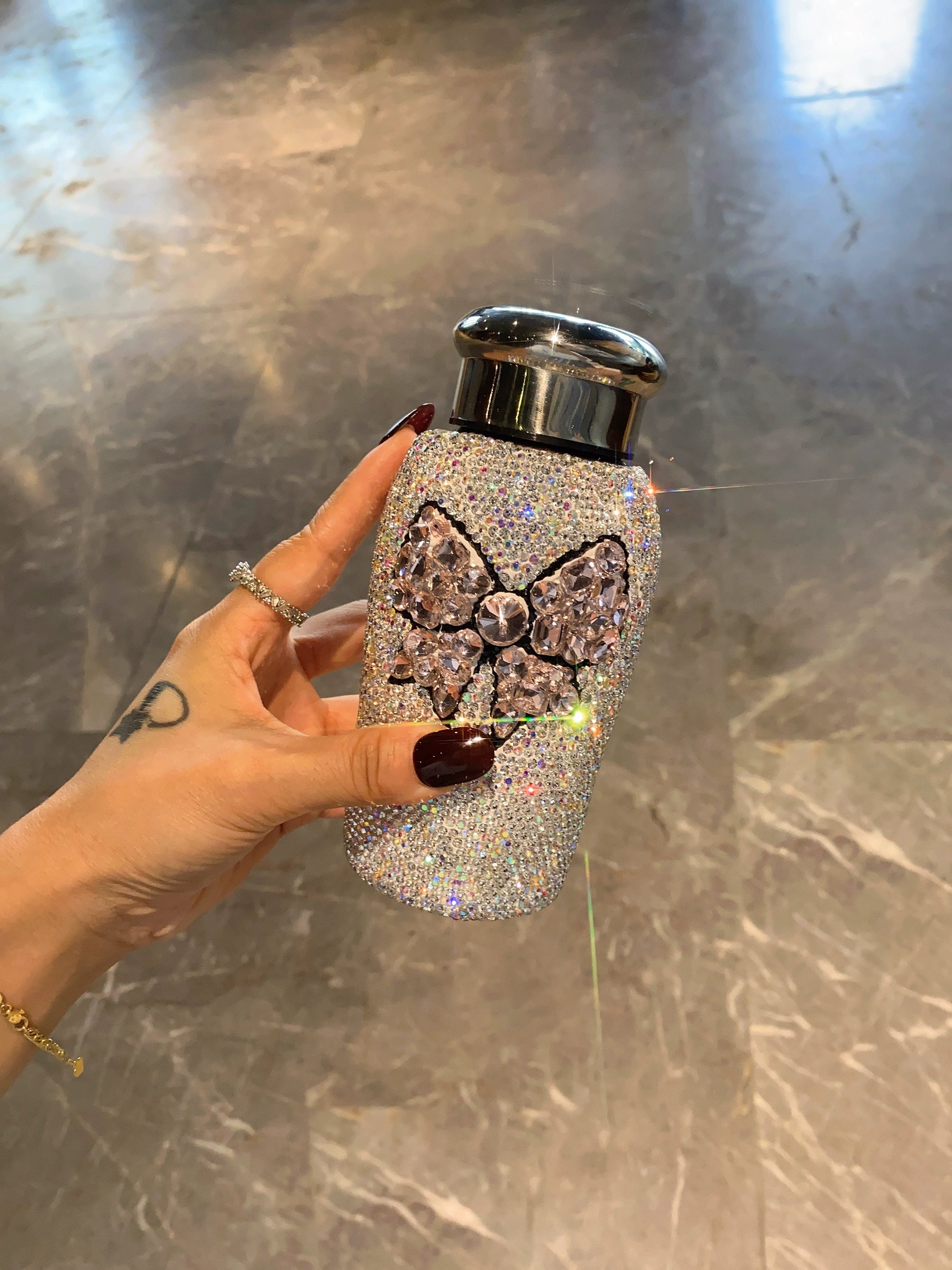 Diamond-Encrusted Bow Stainless Steel Thermos Cup – Portable Water Bottle for Car & Travel