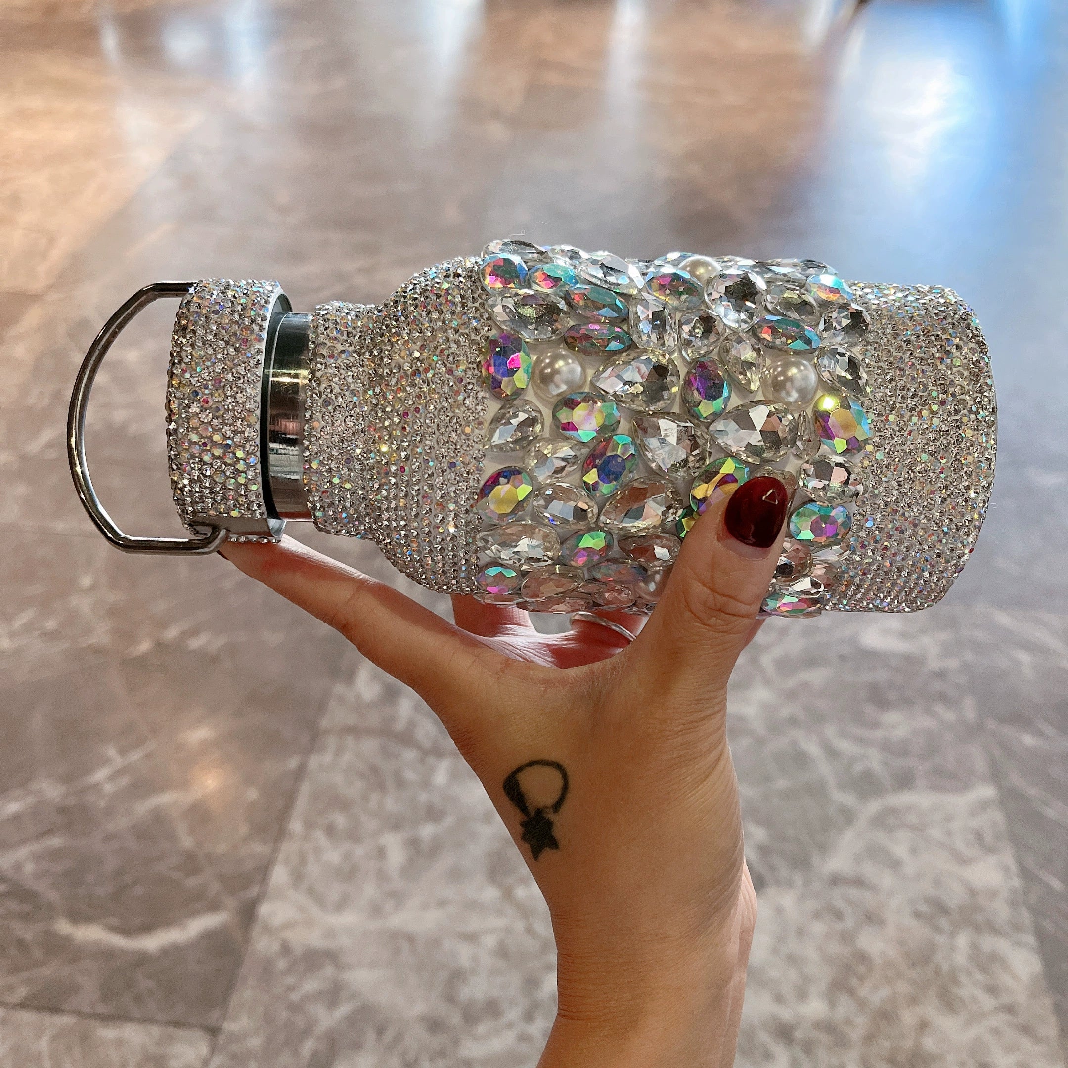 Luxury Diamond-Encrusted Insulated Water Cup – Large Capacity Car-Mount Tumbler