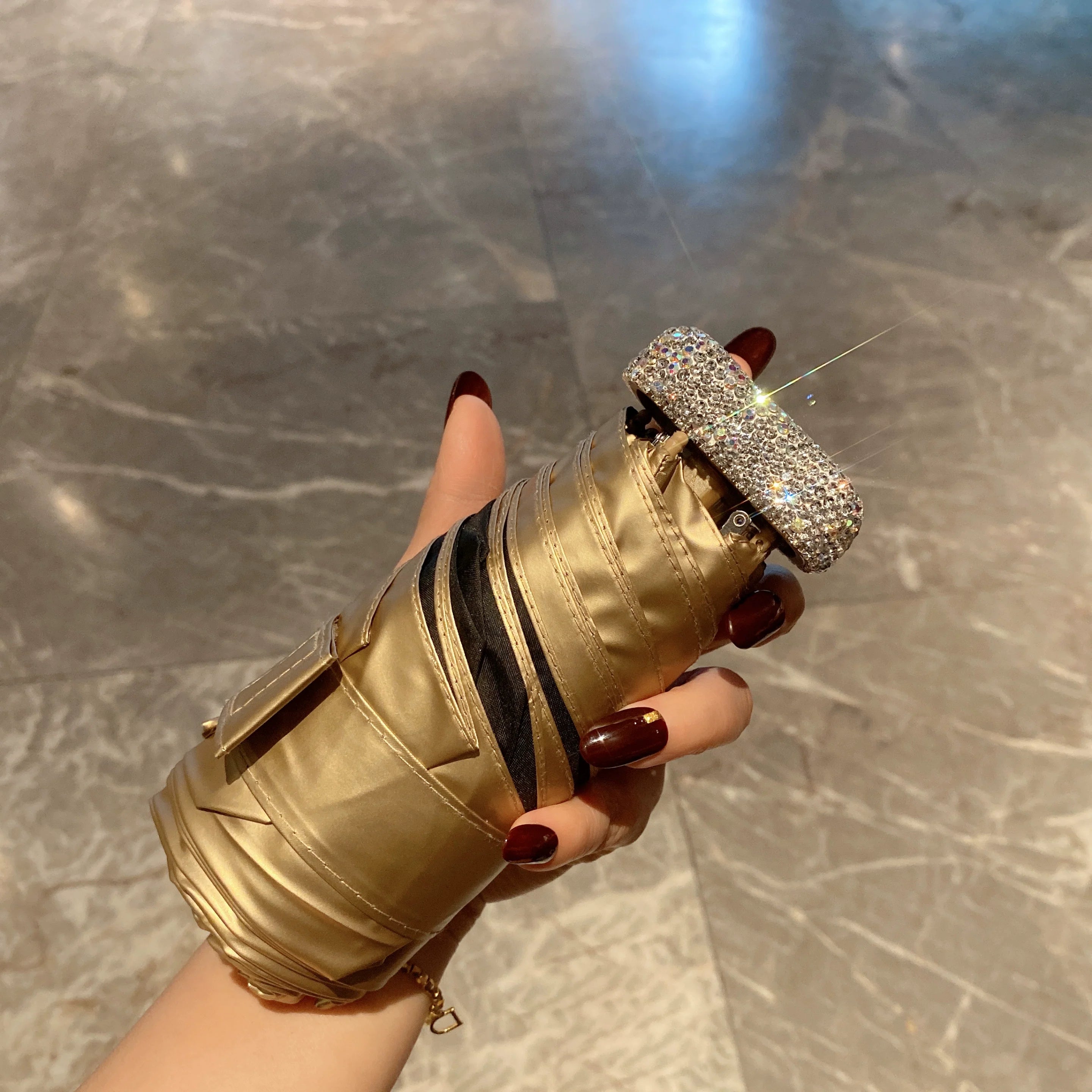 High-End Diamond-Encrusted Folding Sun Umbrella – UV Protection & Portable Luxury