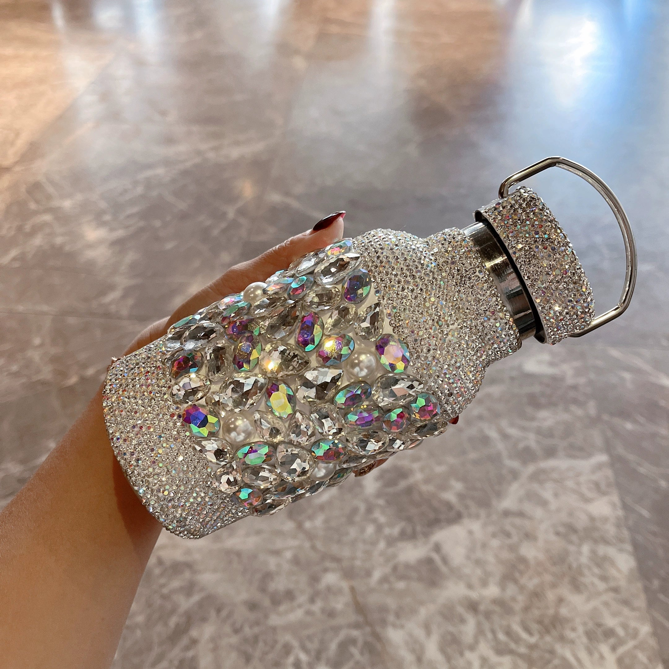 Luxury Diamond-Encrusted Insulated Water Cup – Large Capacity Car-Mount Tumbler