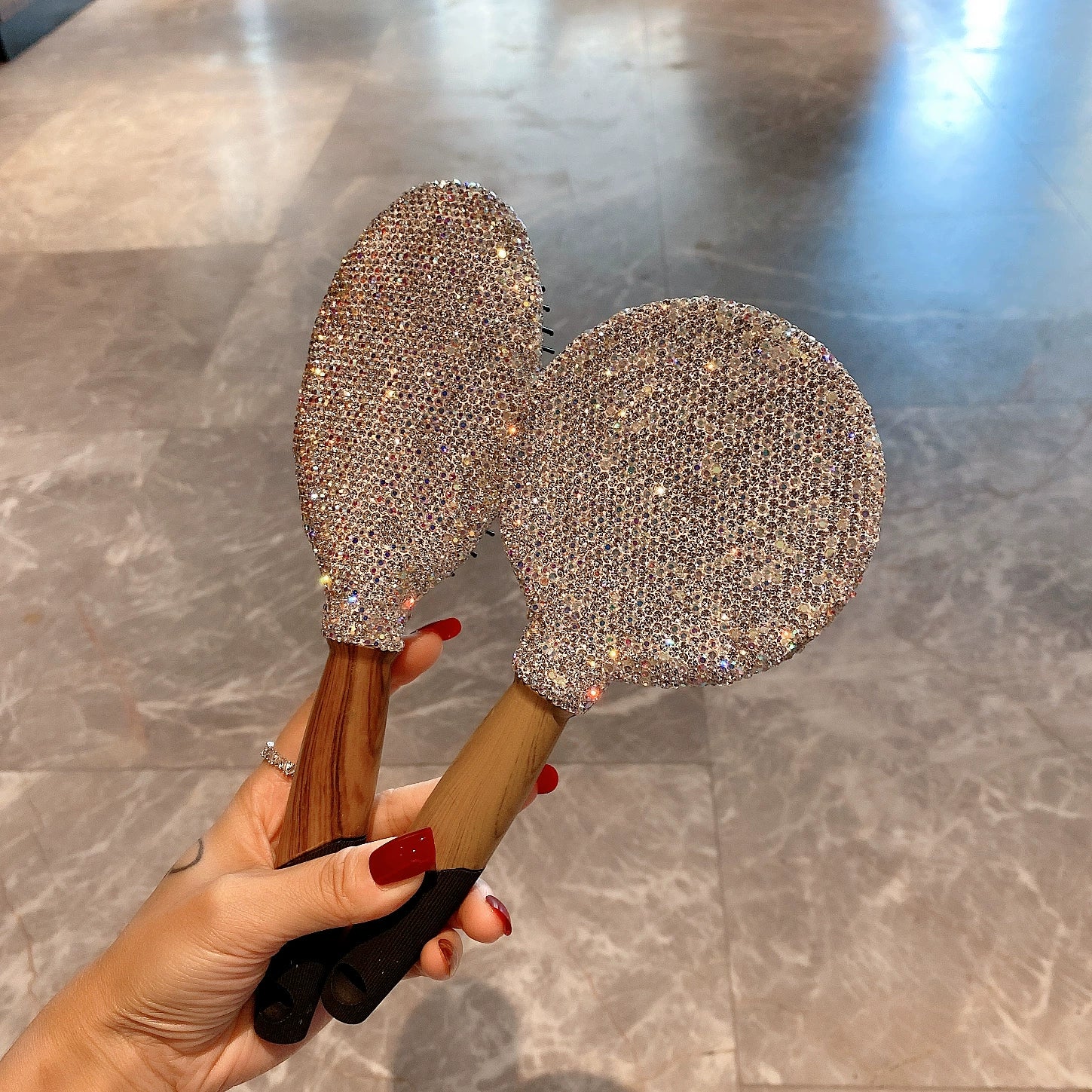 Diamond-Encrusted 3-Piece Dressing Table Set – Hair Comb, Wood Grain Mirror & Multi-Purpose Storage Bucket