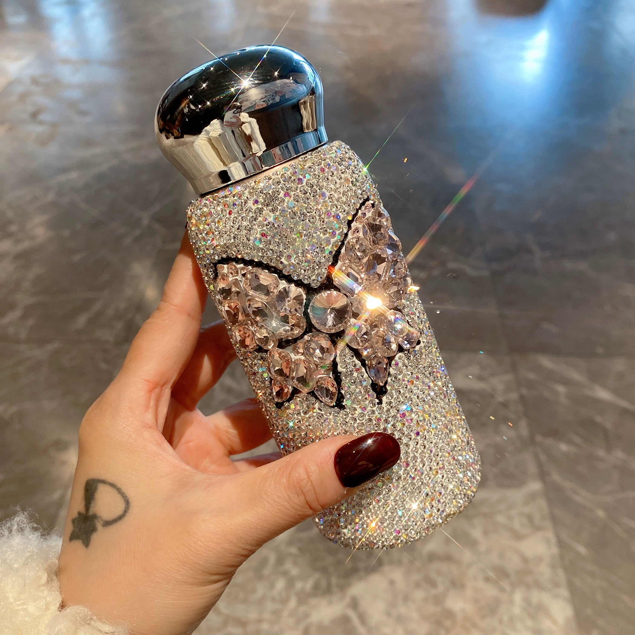 Diamond-Encrusted Bow Stainless Steel Car Thermos Cup – Portable Water Bottle for Women