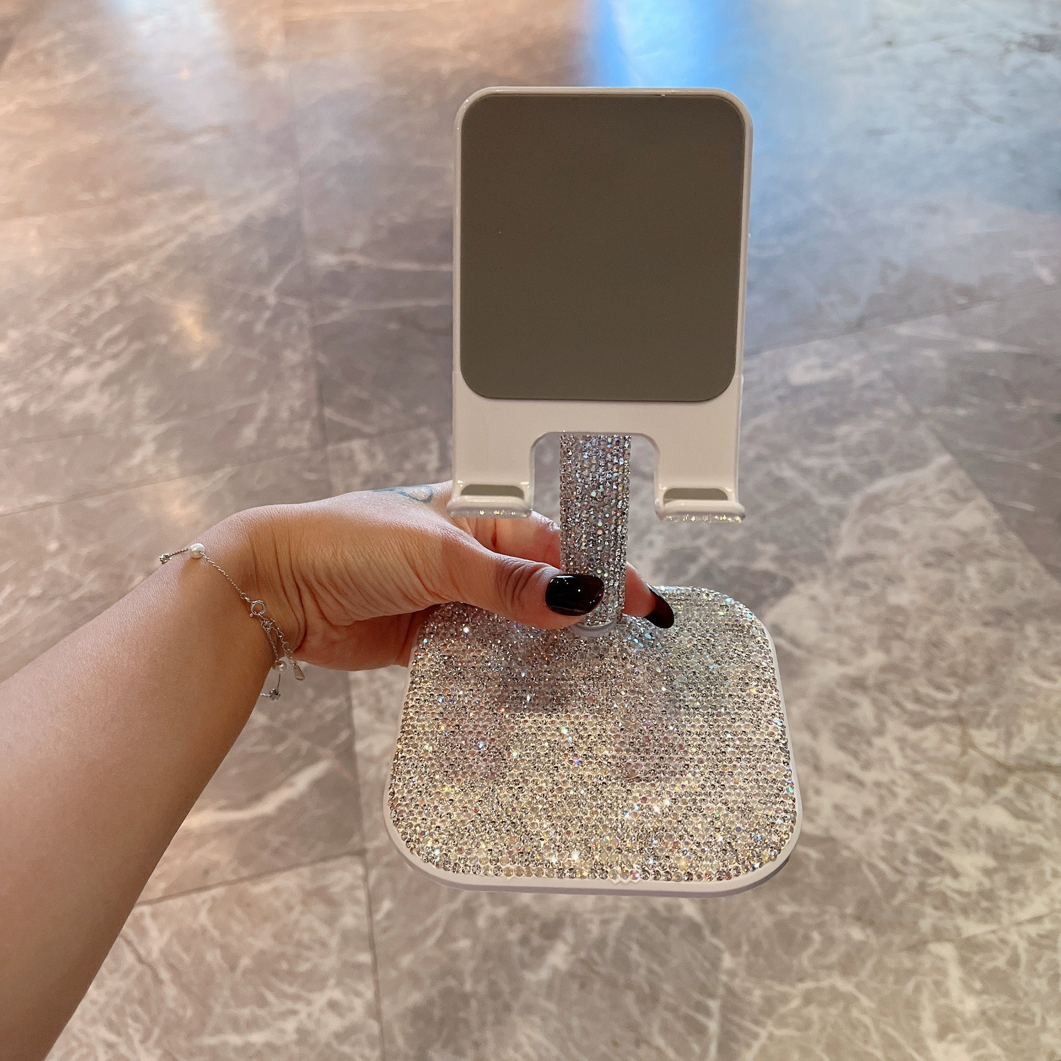 Diamond-Encrusted Telescopic Mobile & Tablet Holder – Portable Desktop Stand for Live Streaming
