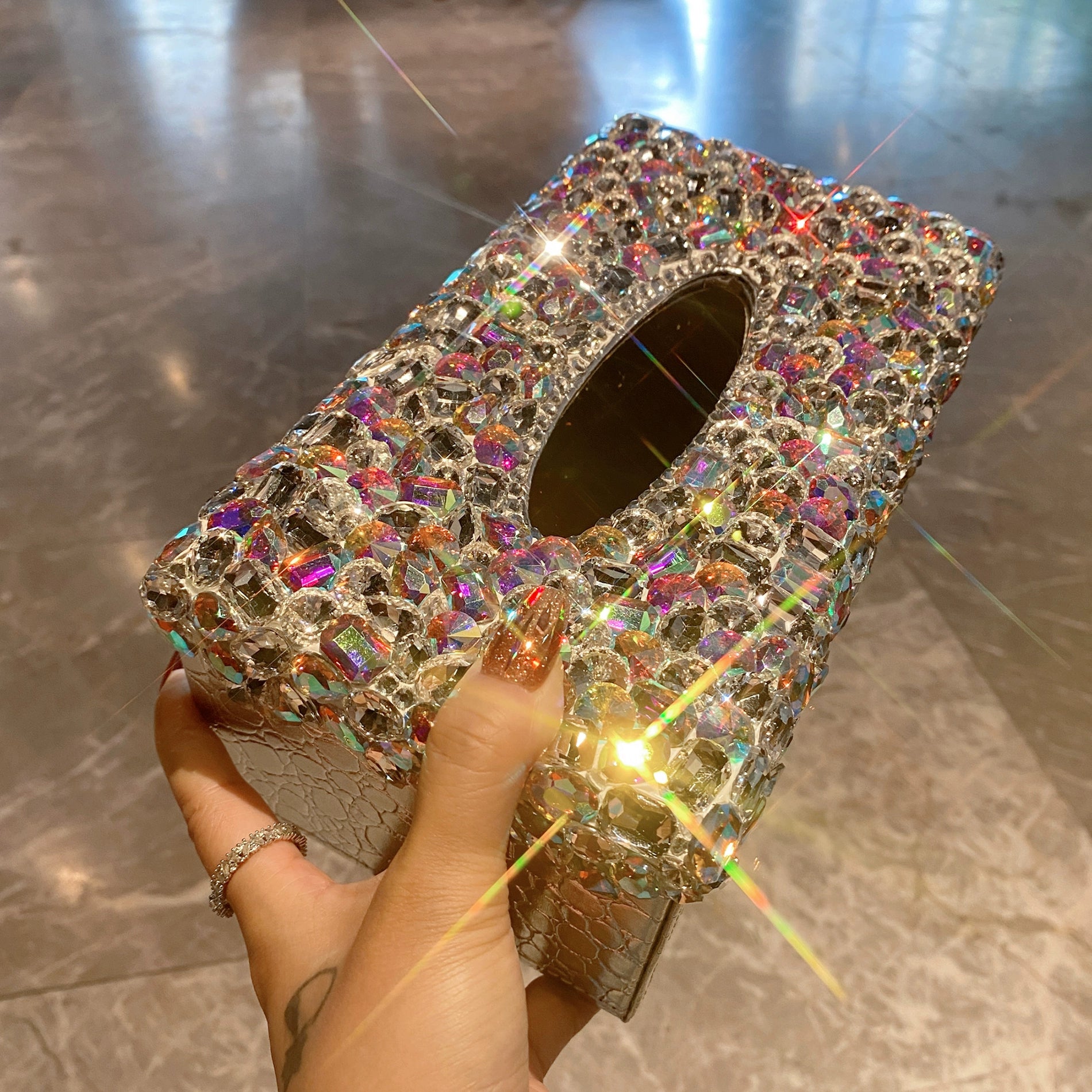 Diamond-Encrusted Desktop Tissue Box – High-Value Home & Living Room Coffee Table Decor