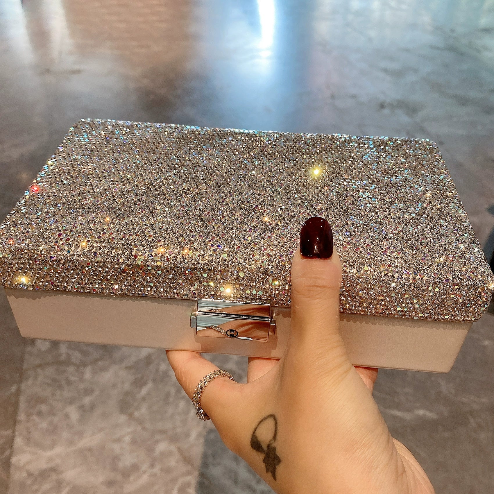 Large-Capacity Luxury Diamond Jewelry Box with Lock – Necklace, Ring & Bracelet Storage Case