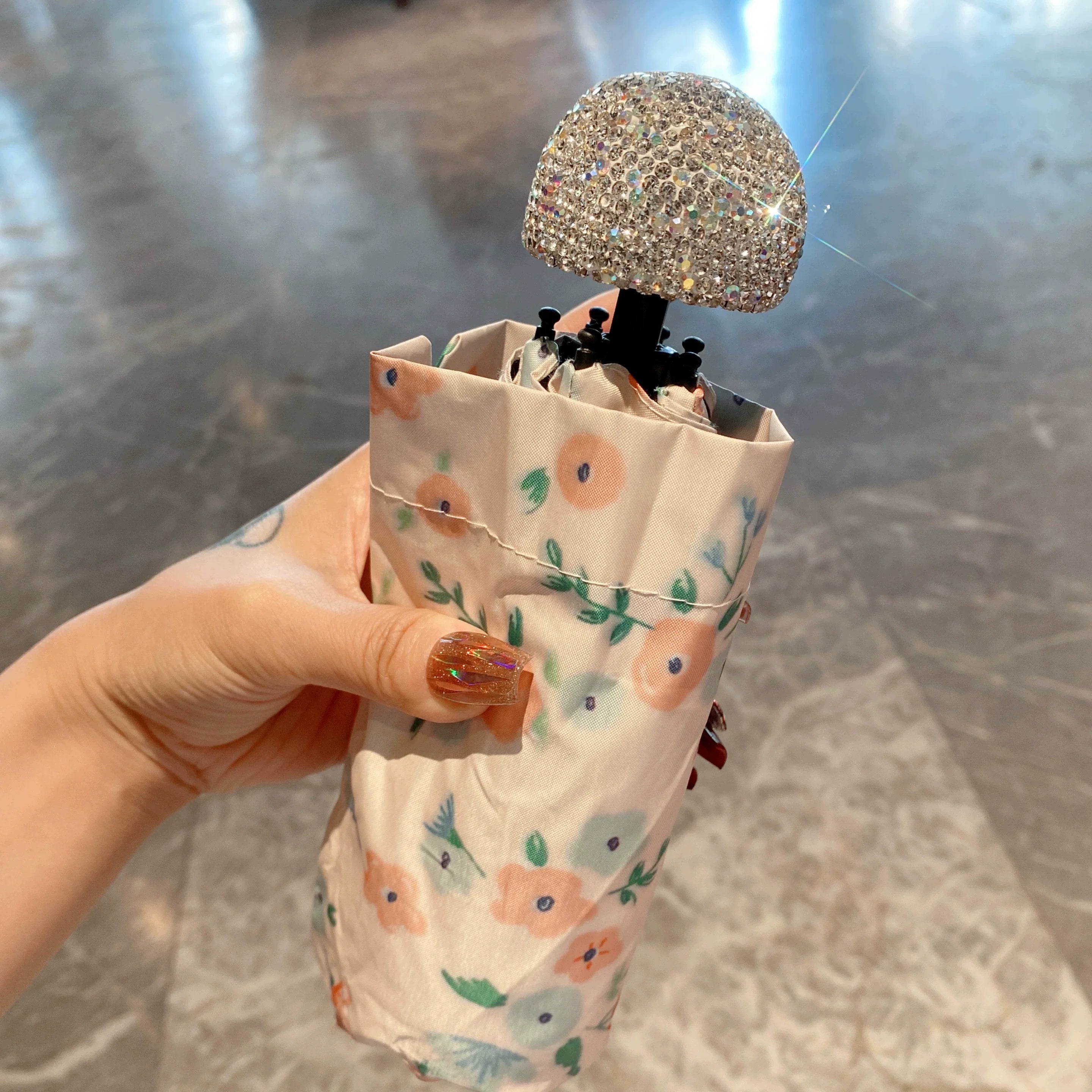 Small Diamond-Inlaid Floral Parasol – Anti-UV Folding Umbrella, Portable for Sun & Rain