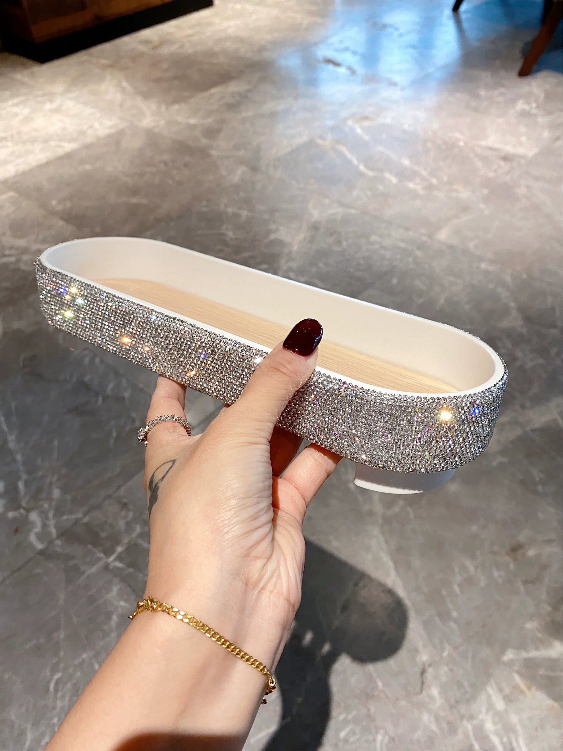 Diamond-Encrusted Cosmetic Storage Box – Large Capacity Luxury Tray for Dressing Table