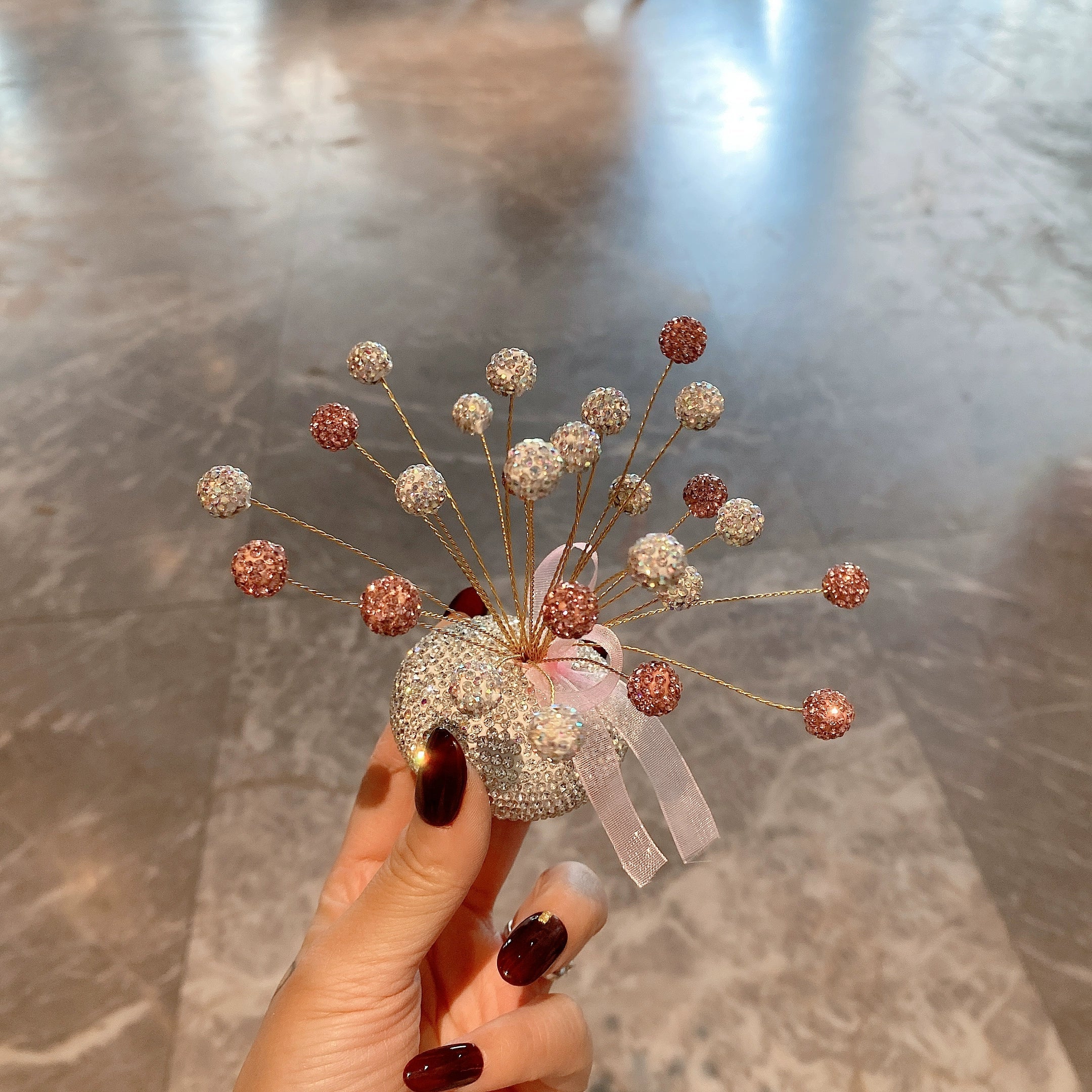 Diamond Gypsophila Car Decor – Luxury Center Console Flower Accessory