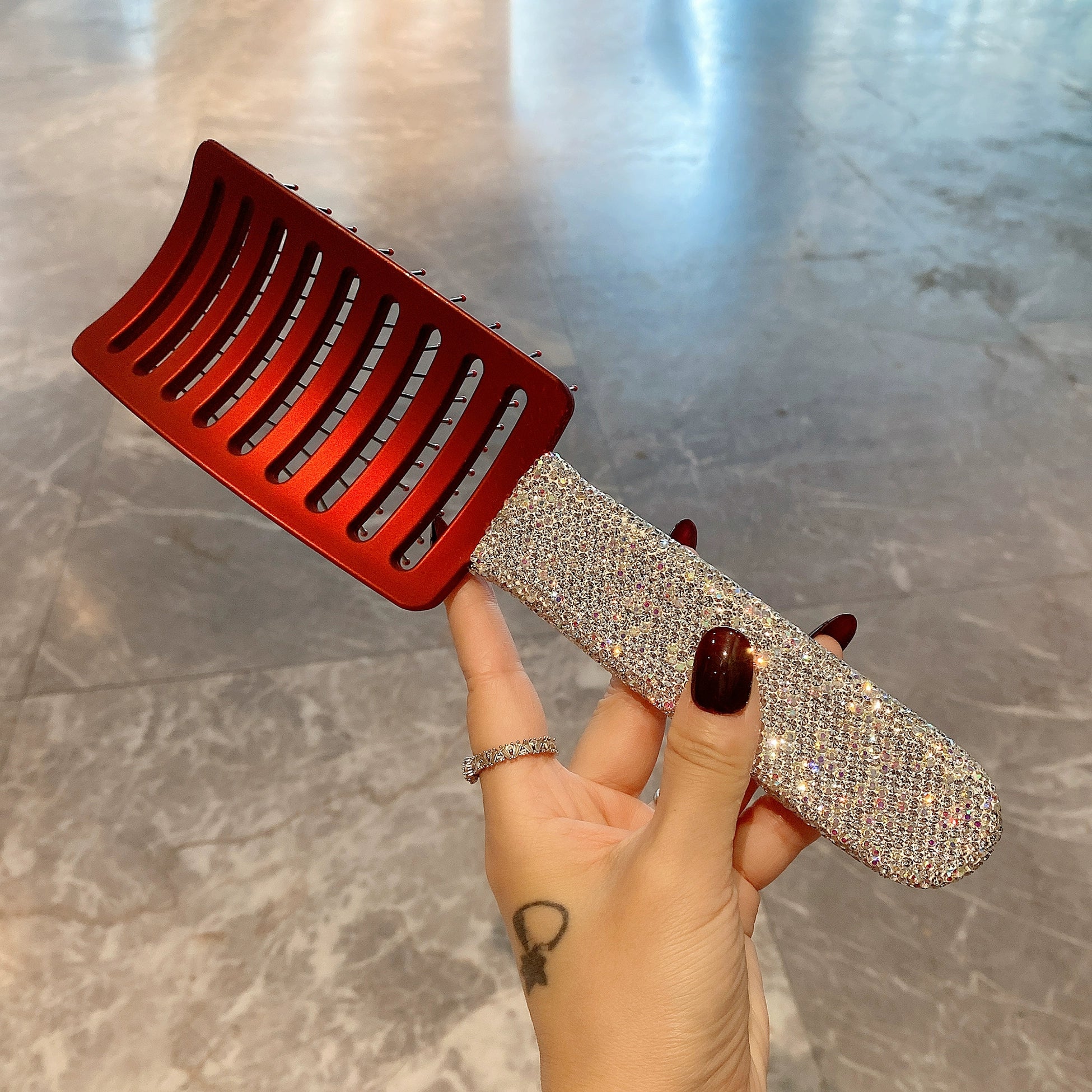 Diamond-Encrusted Curved Hair Comb – Big Root Lifting Massage Comb, Portable for Home & Travel