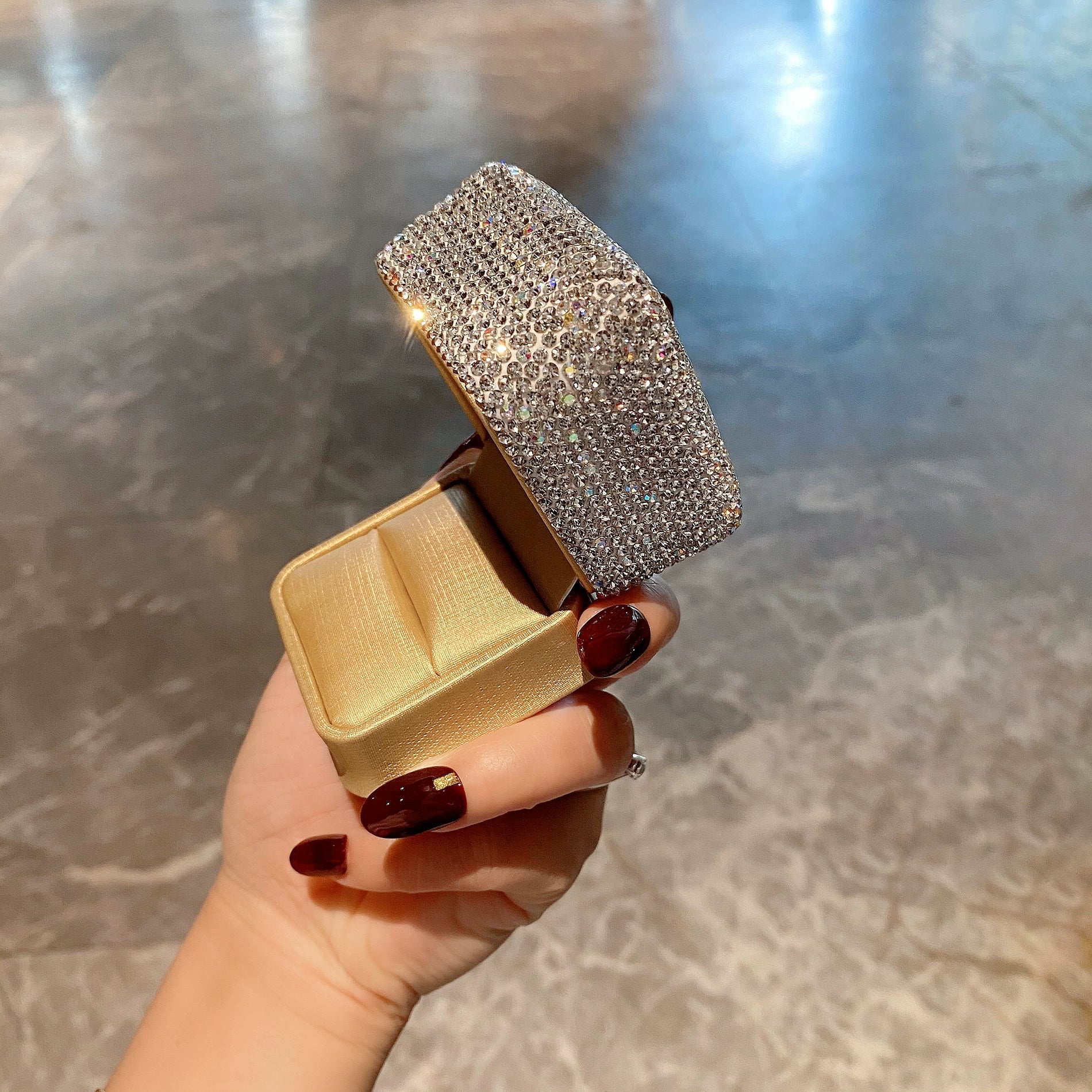 Luxury Diamond Jewelry Box – High-End Storage Case for Rings, Necklaces, Bracelets & Pendant