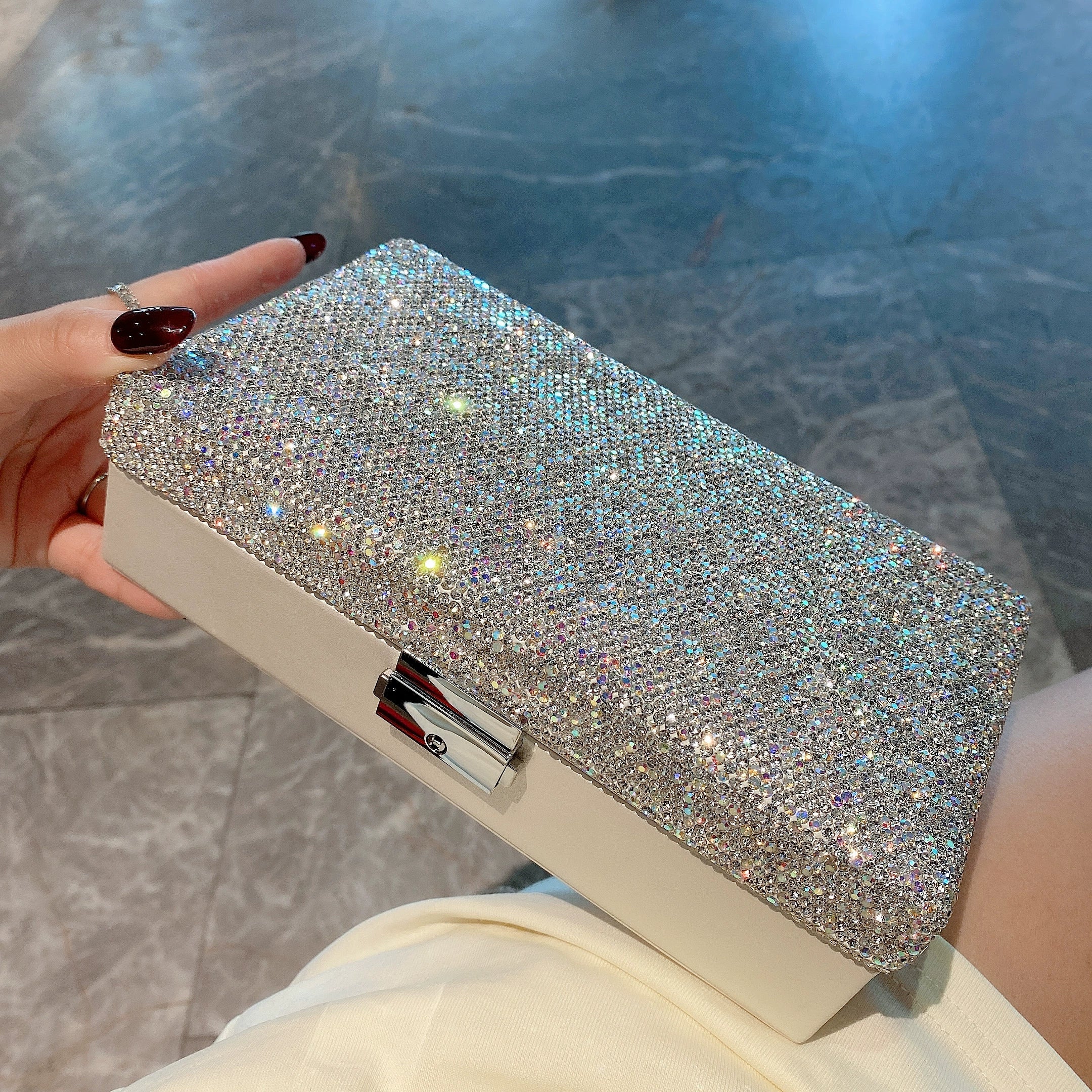 Large-Capacity Luxury Diamond Jewelry Box with Lock – Necklace, Ring & Bracelet Storage Case