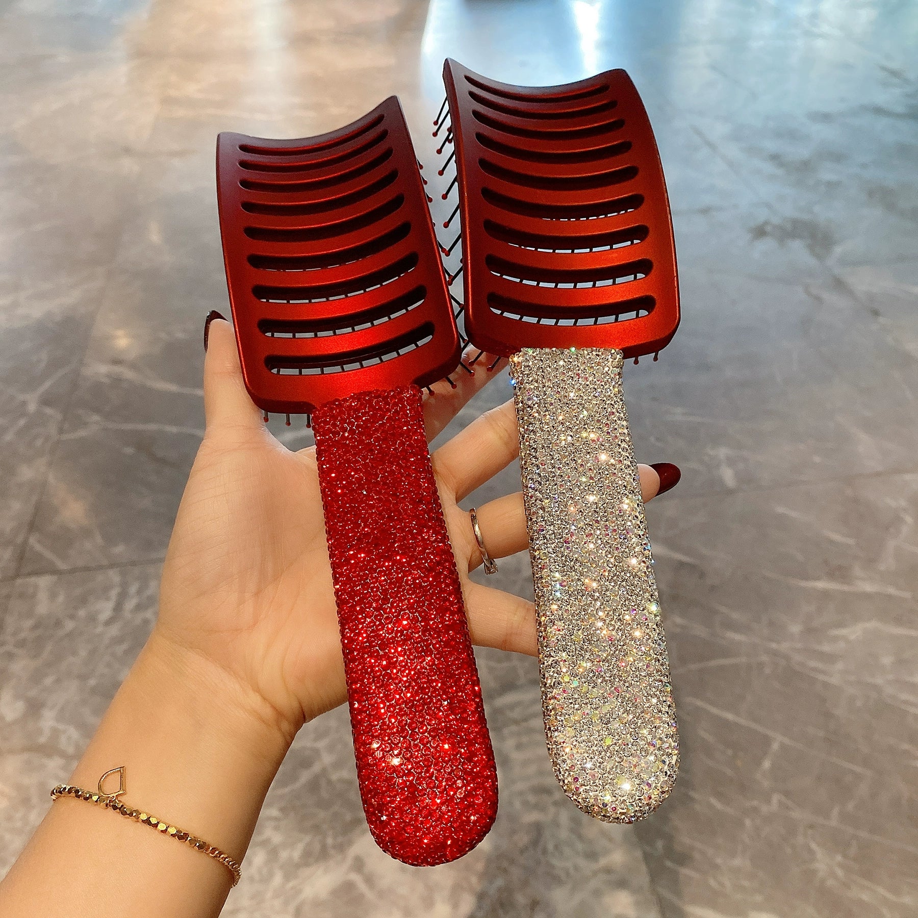 Diamond-Encrusted Curved Hair Comb – Big Root Lifting Massage Comb, Portable for Home & Travel