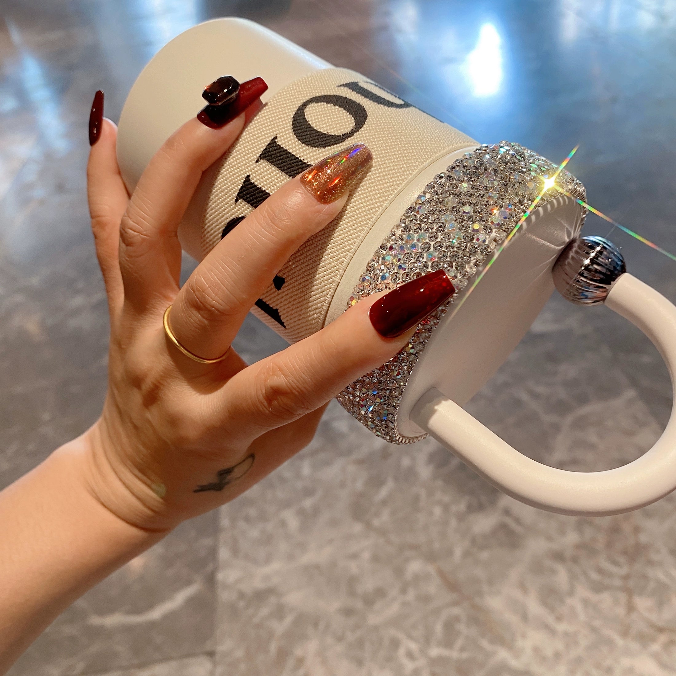 Diamond-Encrusted 316 Stainless Steel Mini Thermos Cup – Portable Light Luxury Coffee & Water Cup for Women