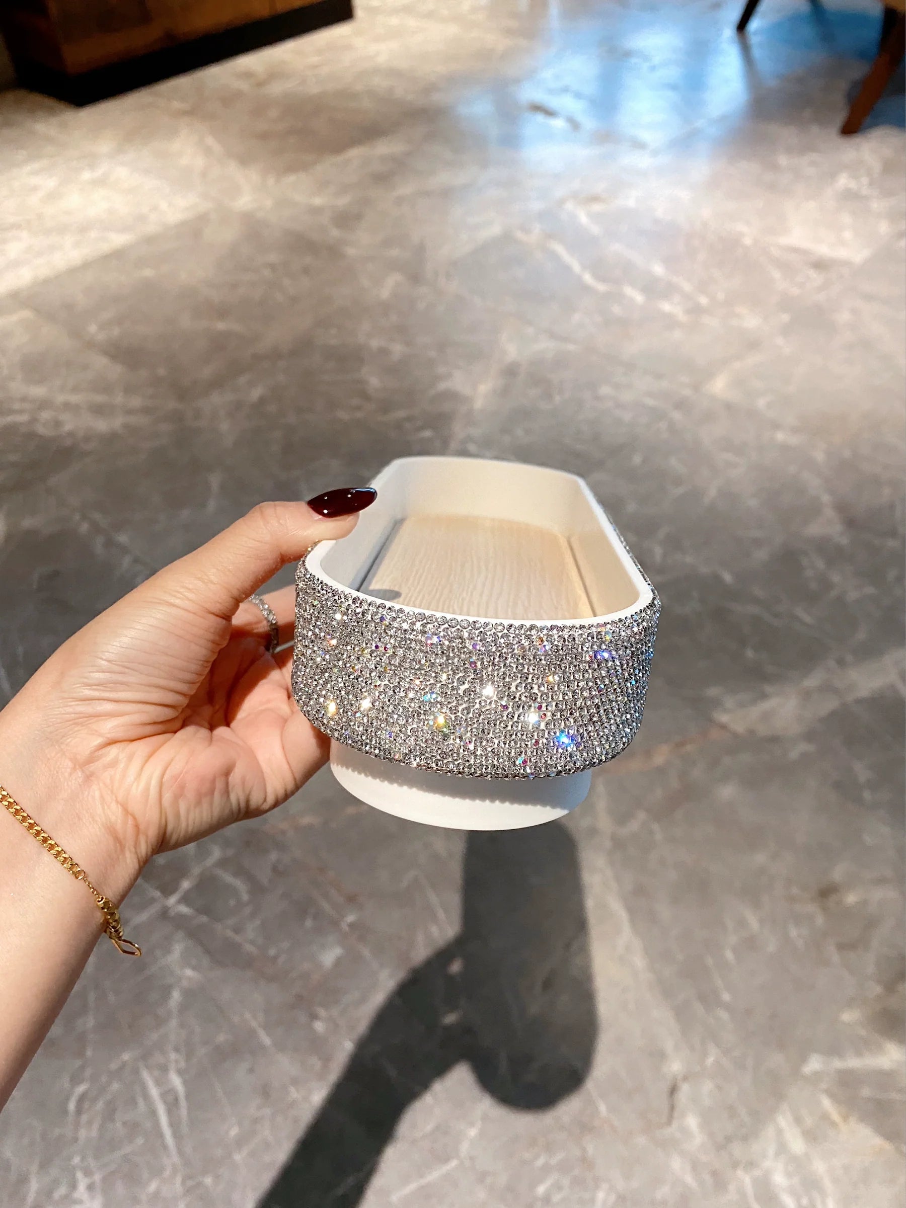 Diamond-Encrusted Cosmetic Storage Box – Large Capacity Luxury Tray for Dressing Table