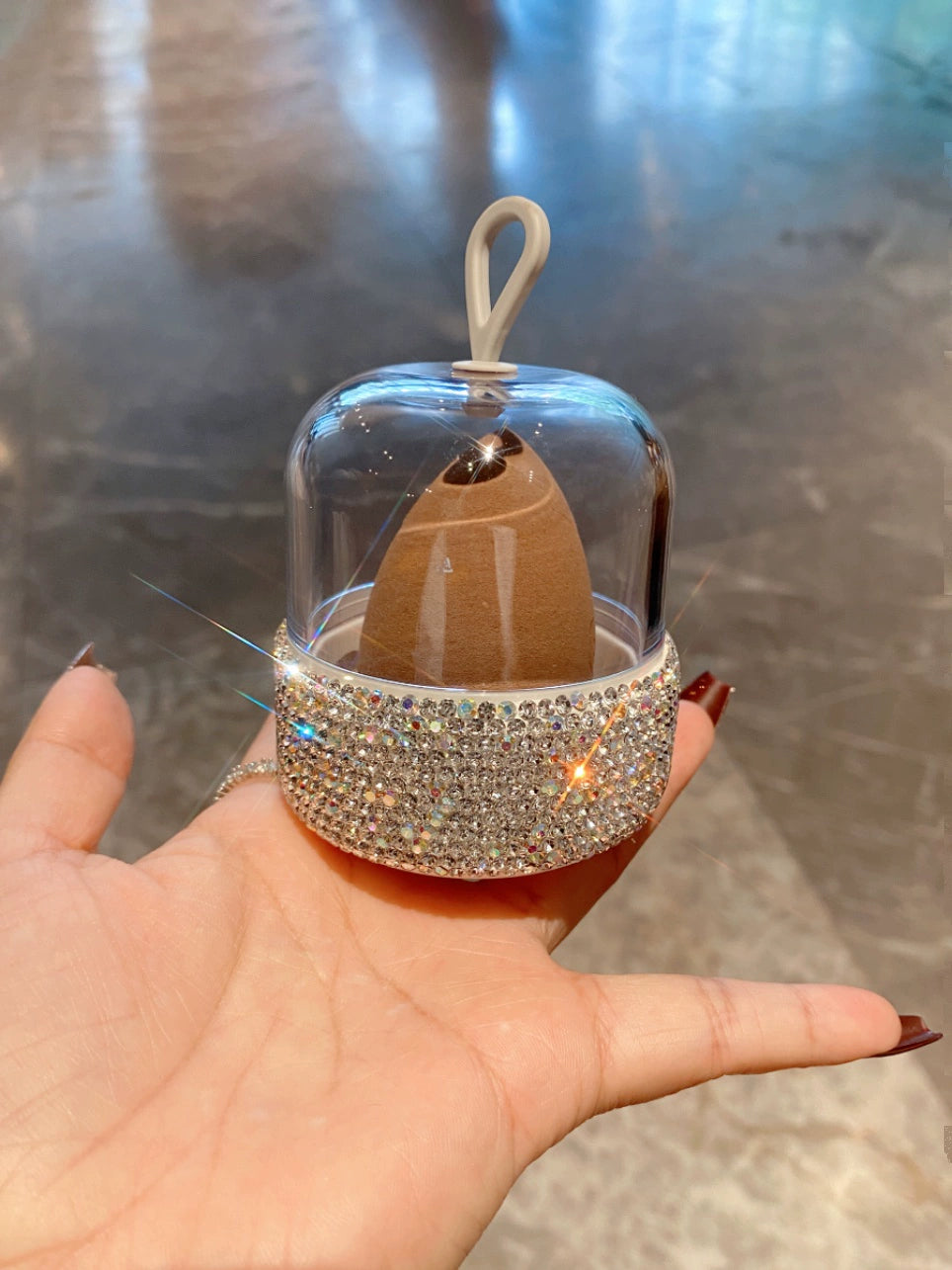 Diamond-Encrusted Mini Makeup Sponge Storage Box – Portable Dust-Proof Case with Soft Makeup Egg