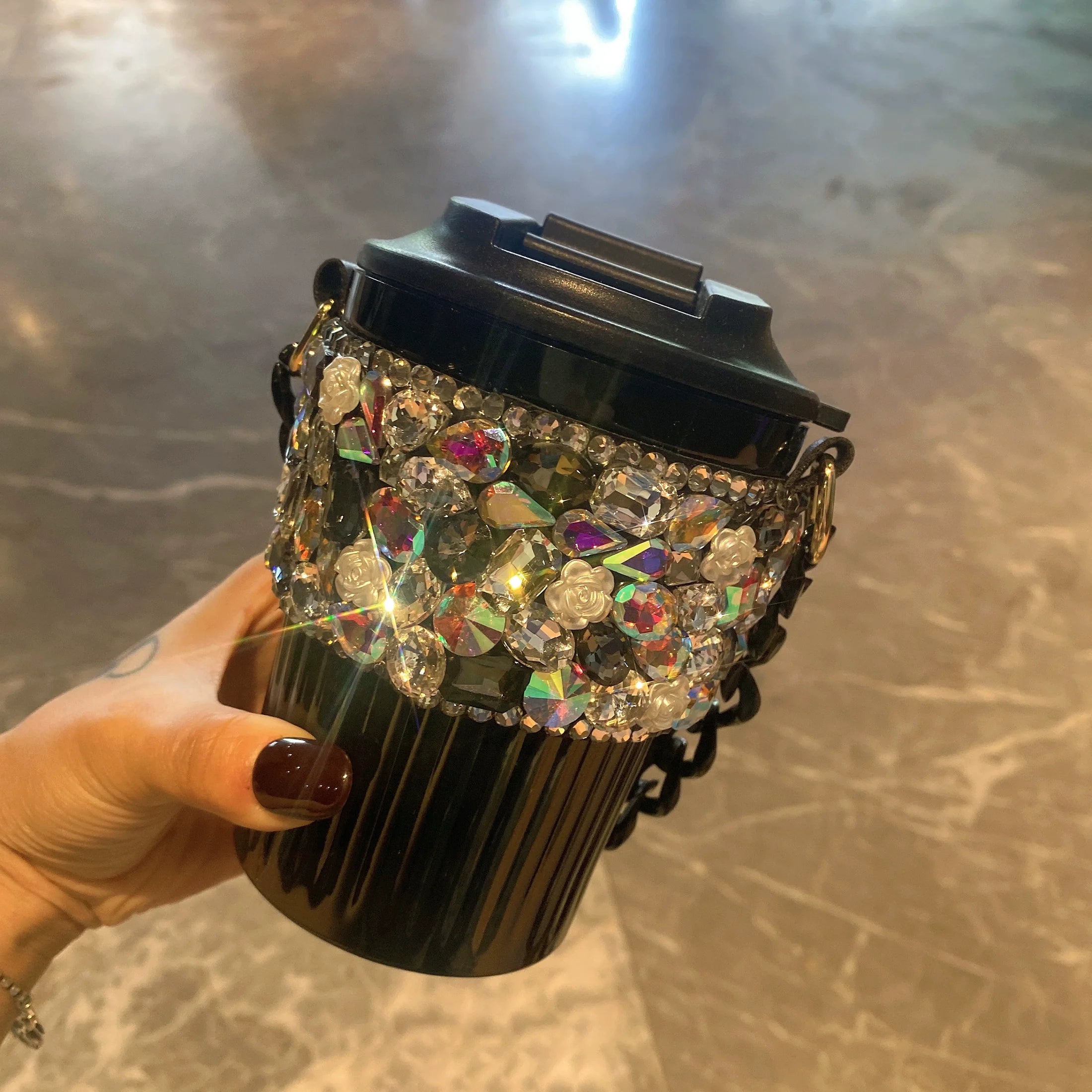 Diamond Flower Chain Coffee & Water Cup – Stylish Handheld Cup for Women