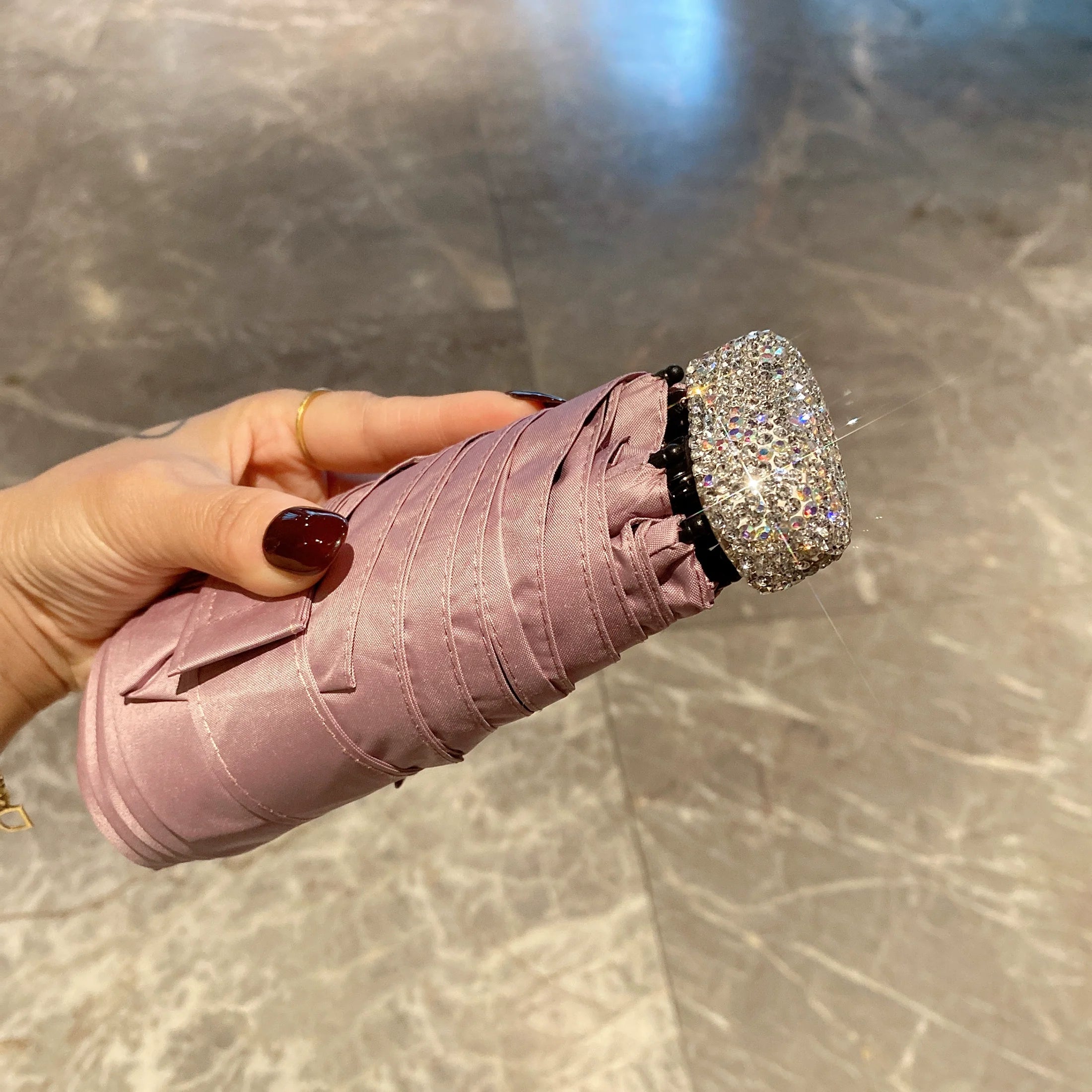 High-End Diamond-Encrusted Folding Sun Umbrella – UV Protection & Portable Luxury