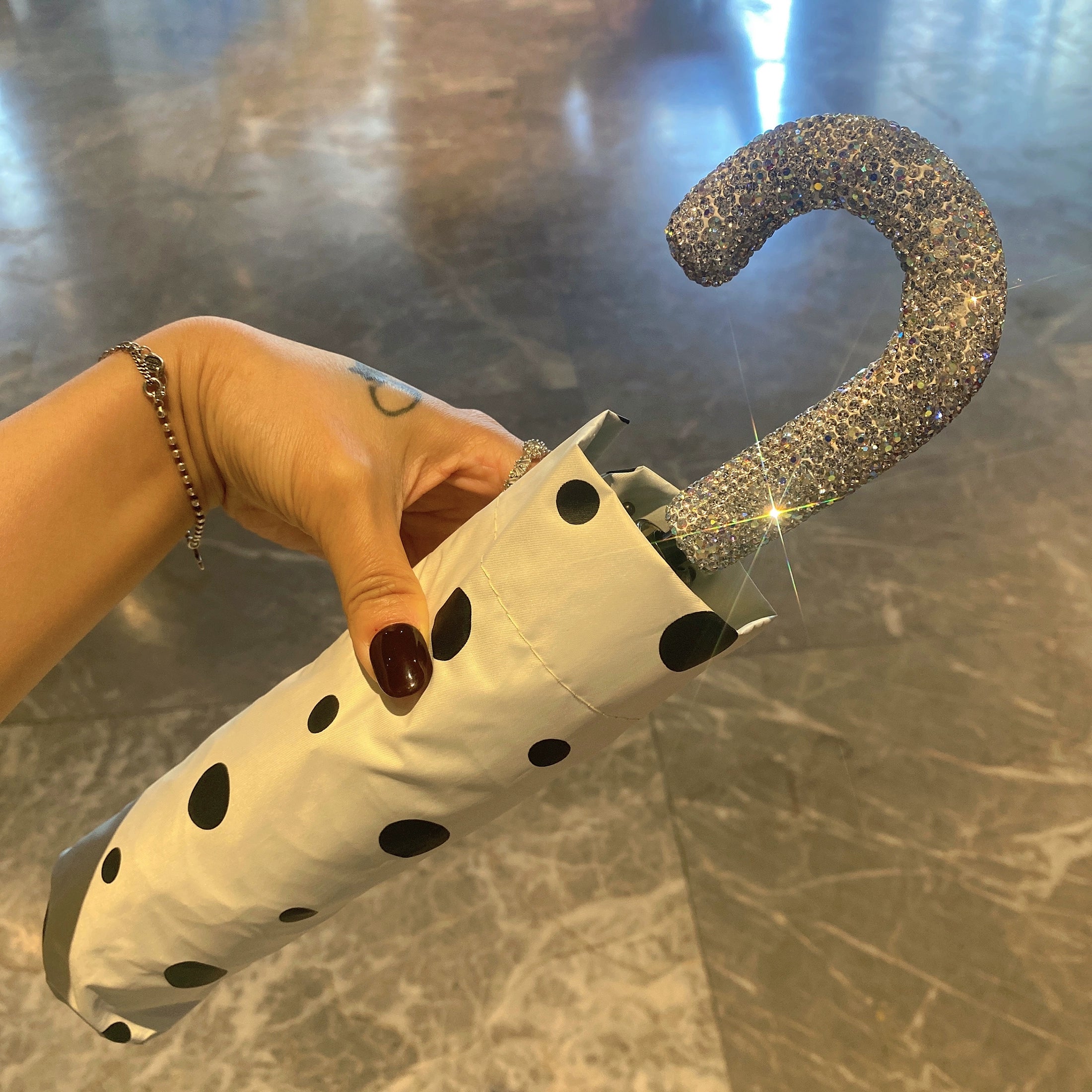 Diamond-Encrusted Folding Sun & Rain Umbrella – Portable Polka-Dot Sunscreen Umbrella for Travel