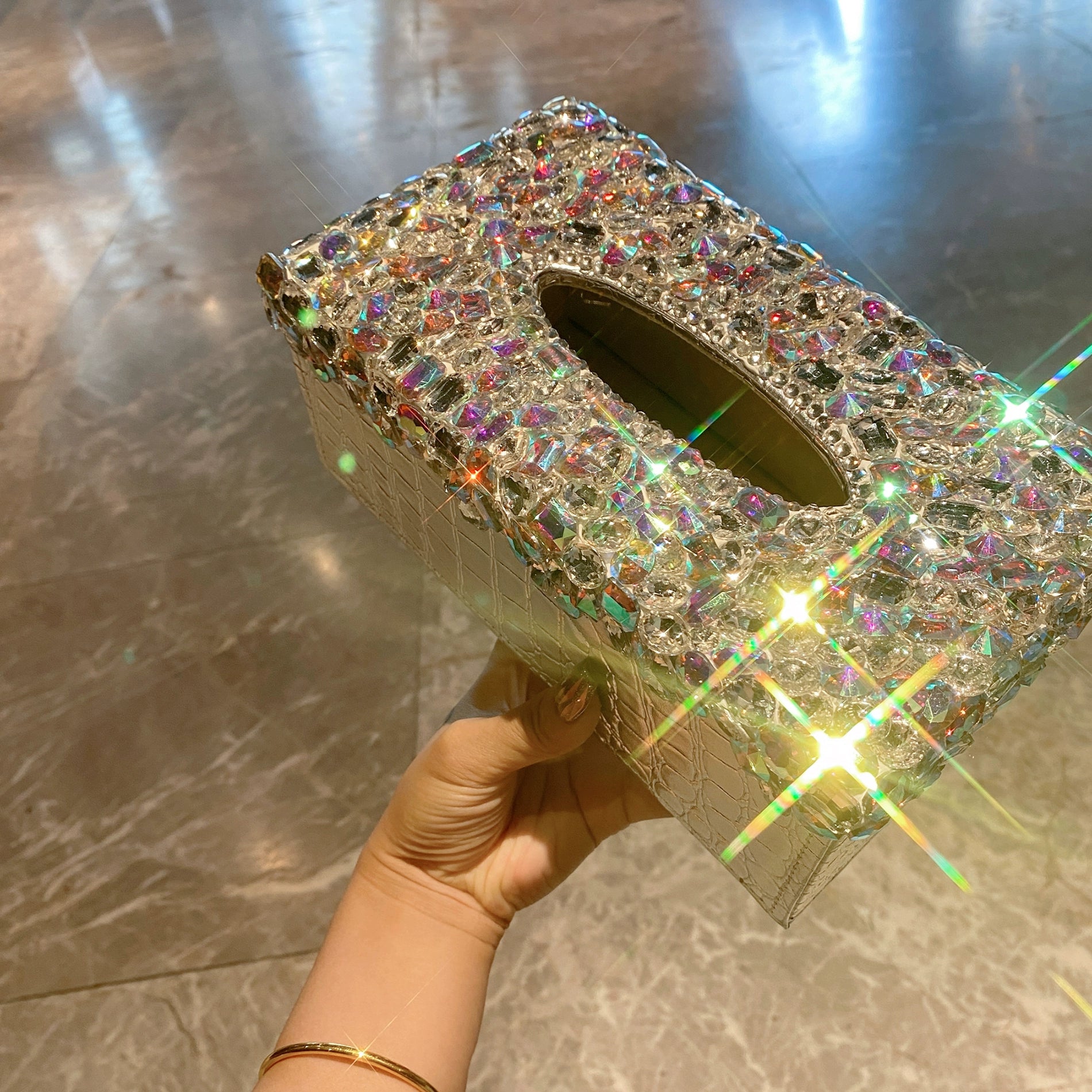 Diamond-Encrusted Desktop Tissue Box – High-Value Home & Living Room Coffee Table Decor