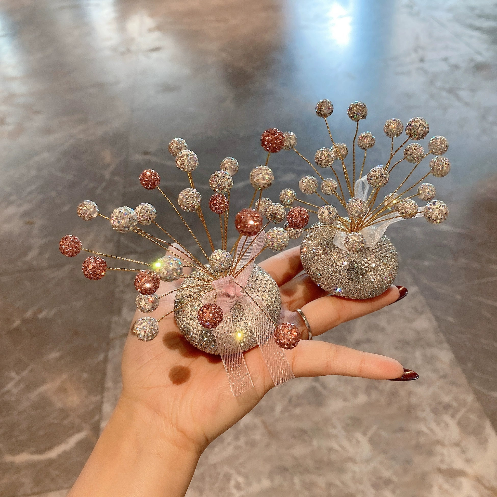 Diamond Gypsophila Car Decor – Luxury Center Console Flower Accessory