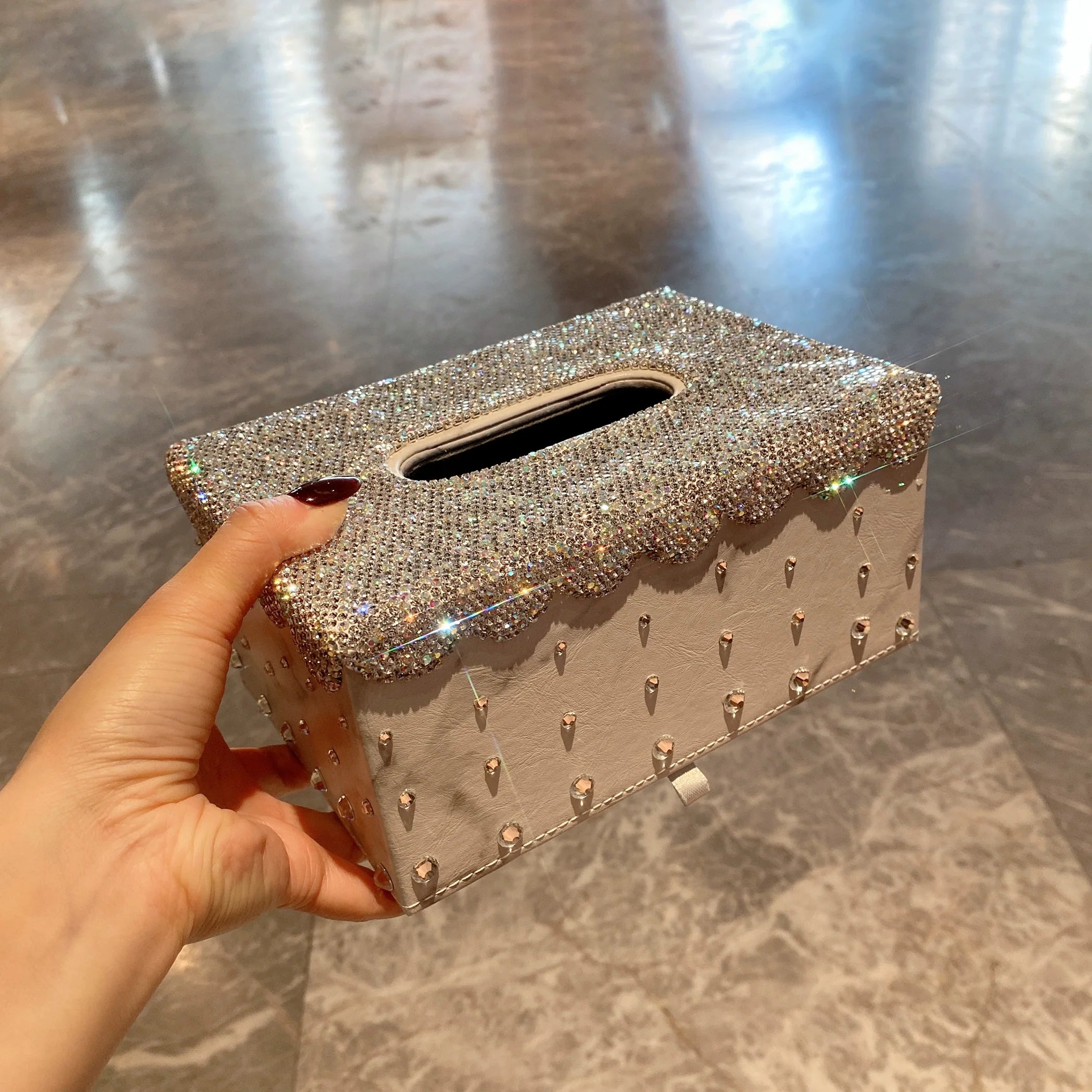 Premium Diamond Tissue Box – Stylish Living Room & Dining Table Paper Holder