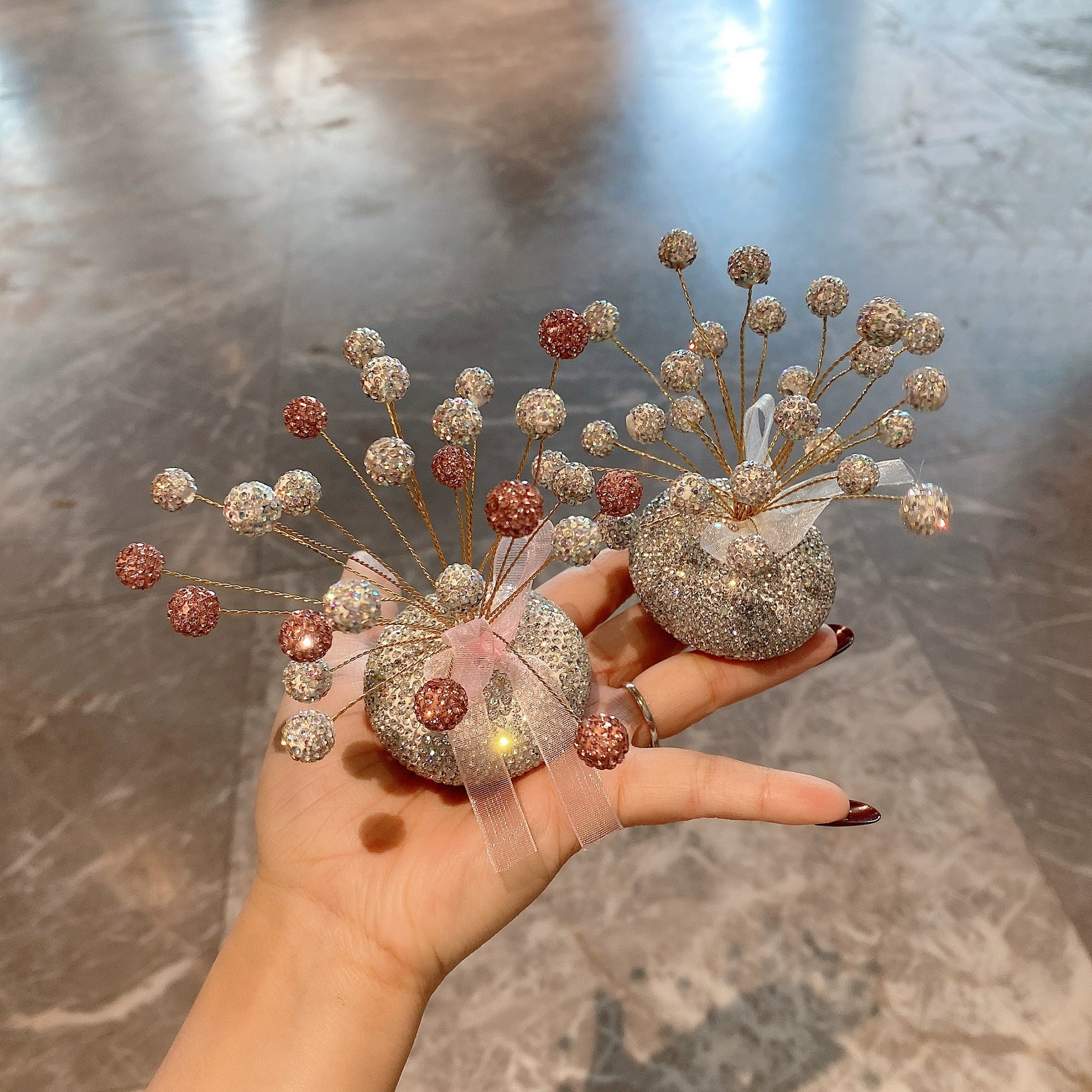 Diamond Gypsophila Car Decor – Luxury Center Console Flower Accessory