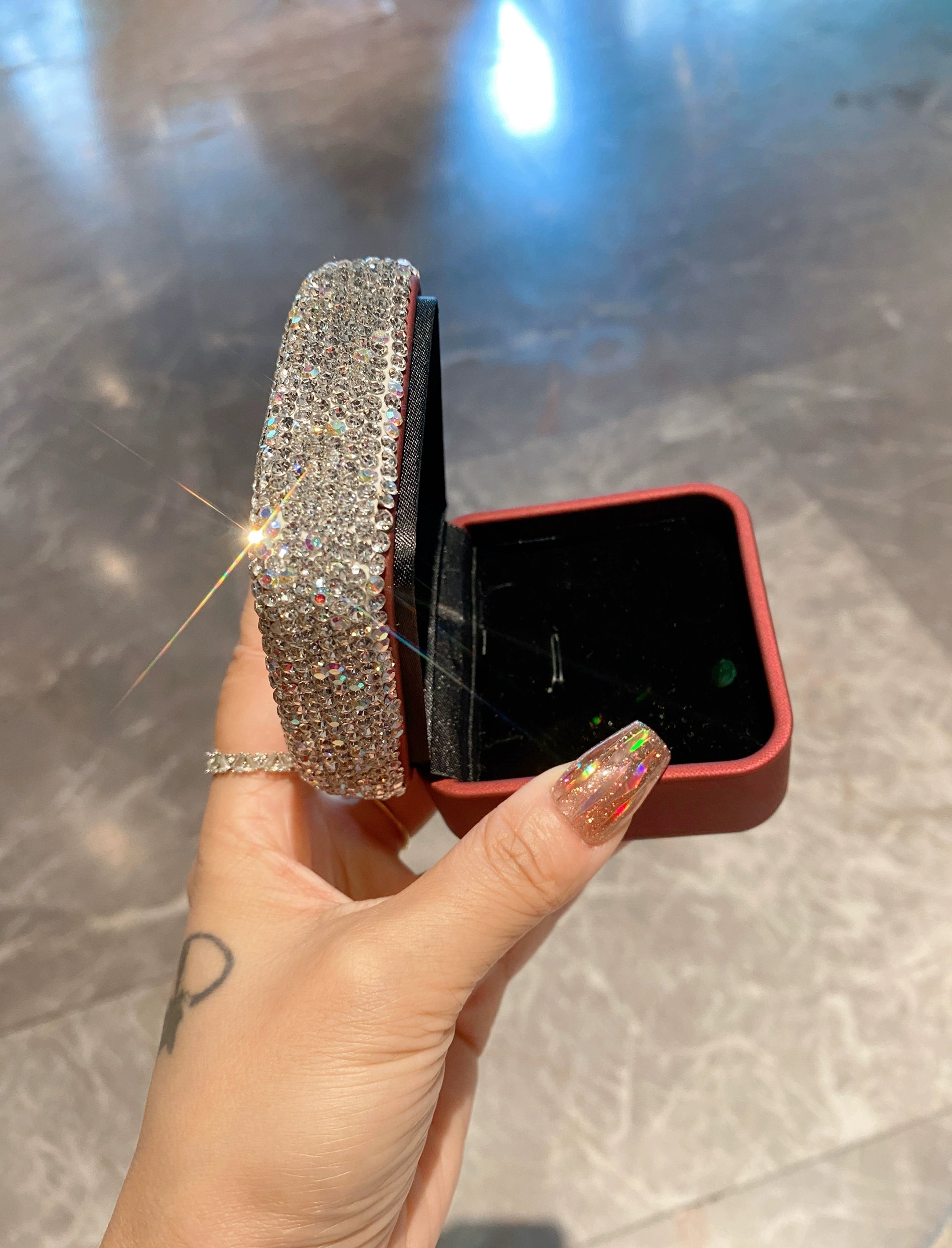 Velvet Diamond-Encrusted Jewelry Box – Storage for Necklaces, Bracelets & Pendants, Luxury Gift Box